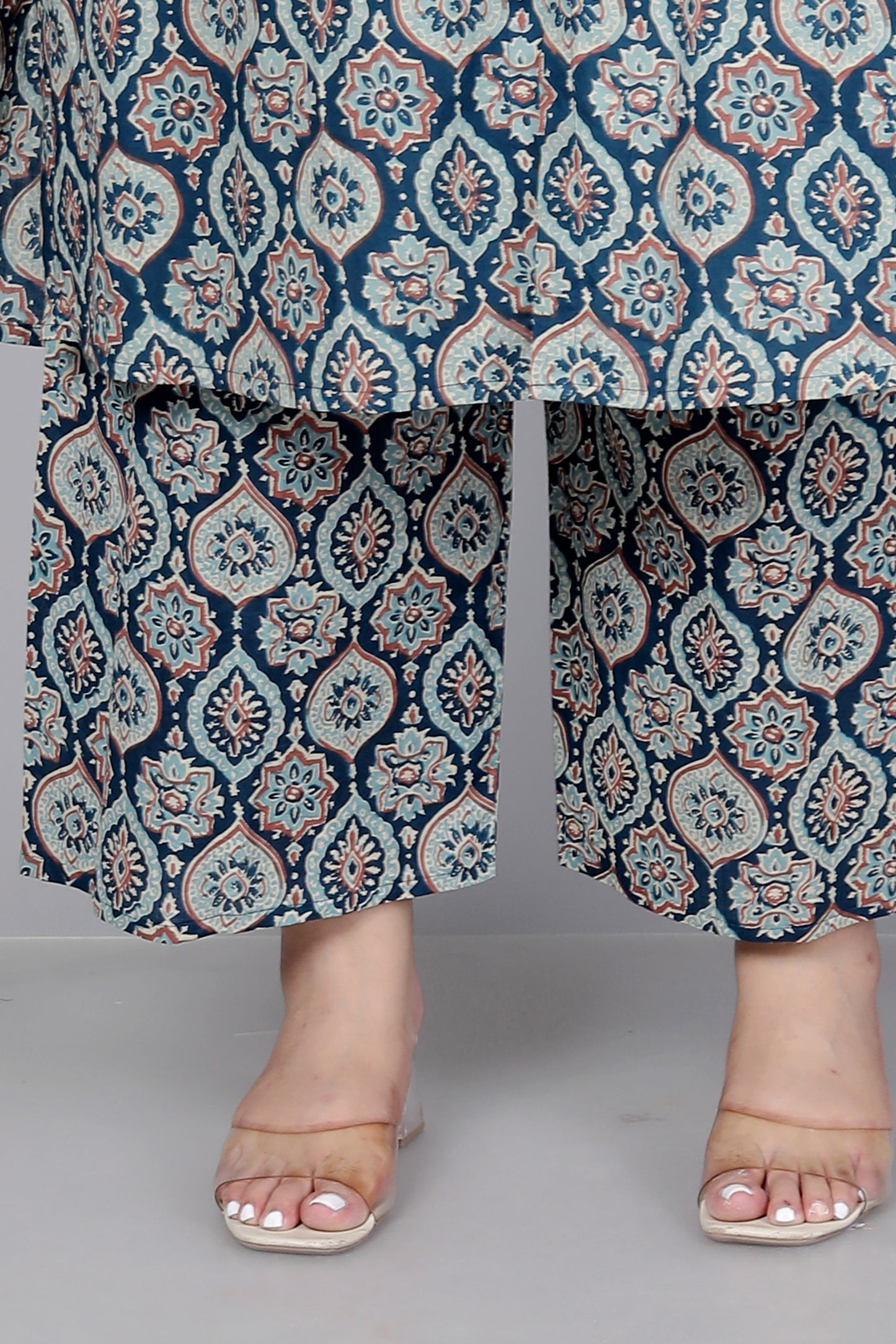 MUGAL MOTIF PRINT COTTON 2 PEICE KURTA PLAZZO IN NAVYBLUE/BEIGE BY PLUSSIZEKURTI