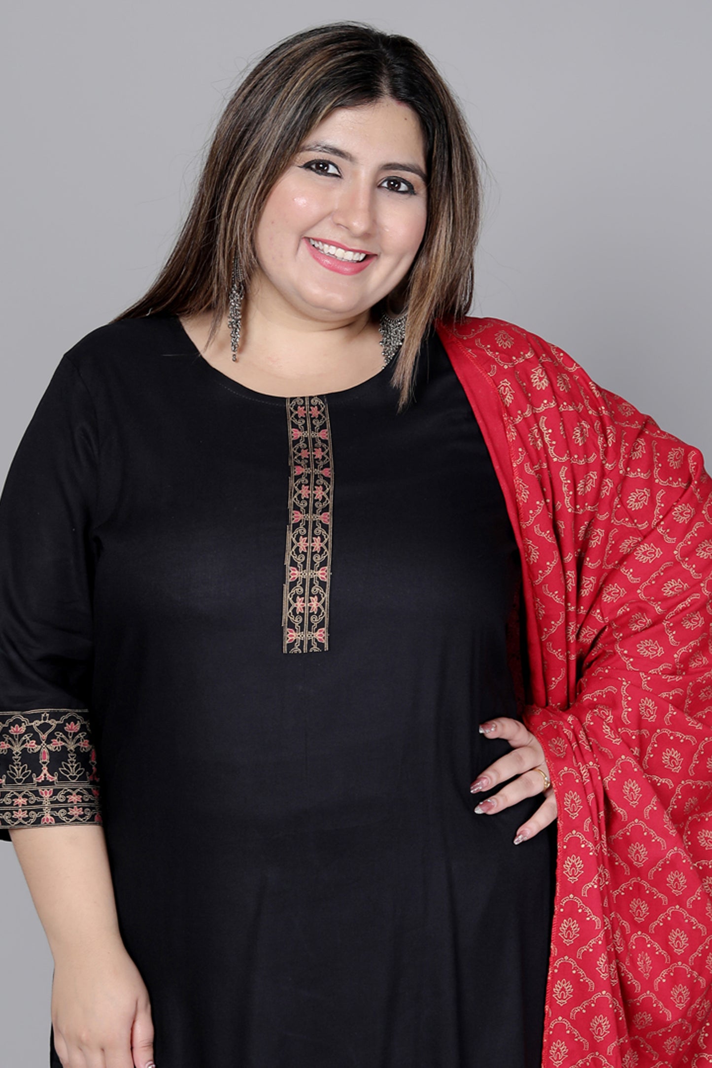 SOLID FOIL PRINT COTTON 3 PEICE KURTA PANT IN BLACK BY PLUSSIZEKURTI