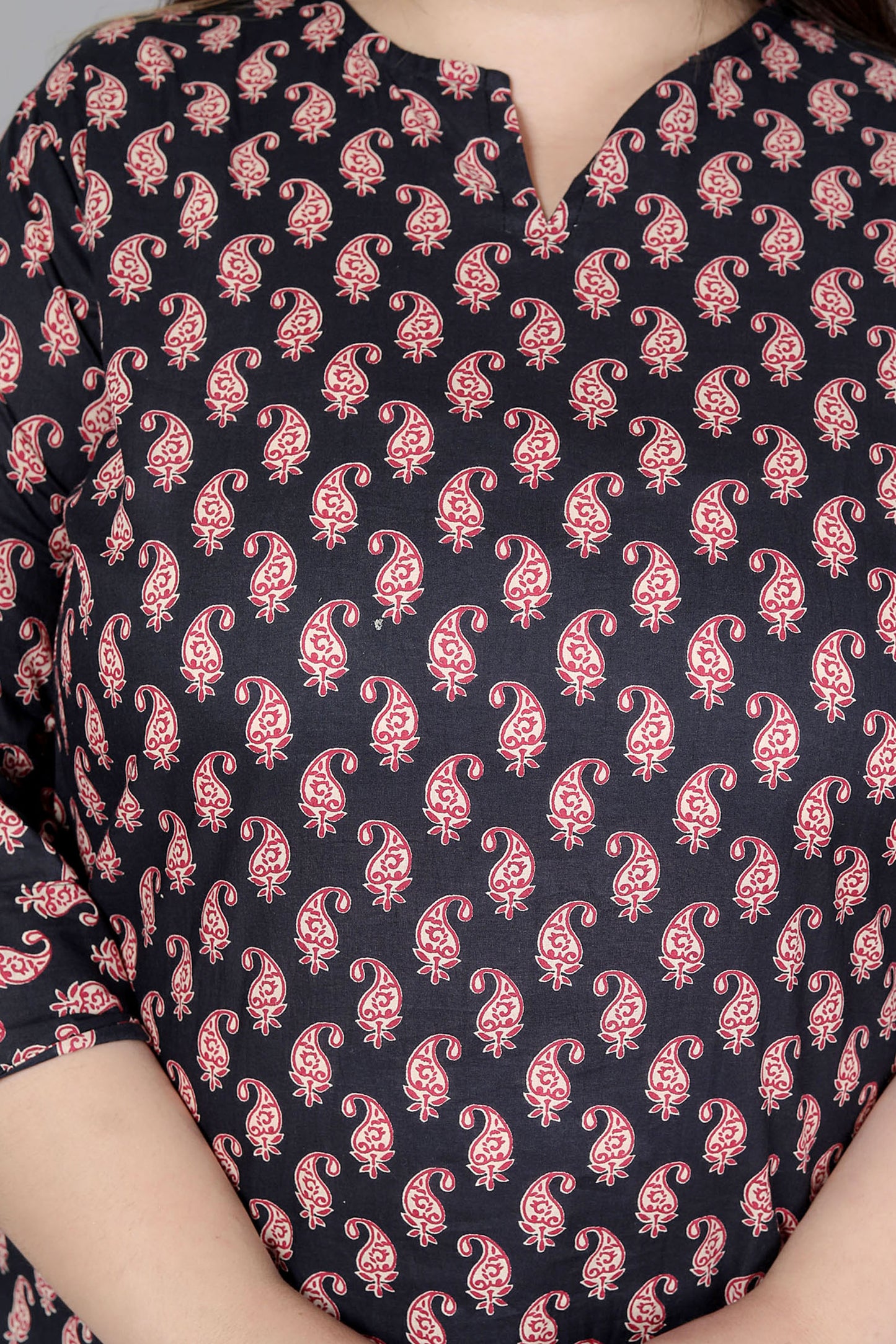PAISLEY BLOCK MOTIF PRINT COTTON TOP IN BLACK COLOUR BY PLUSSIZEKURTI