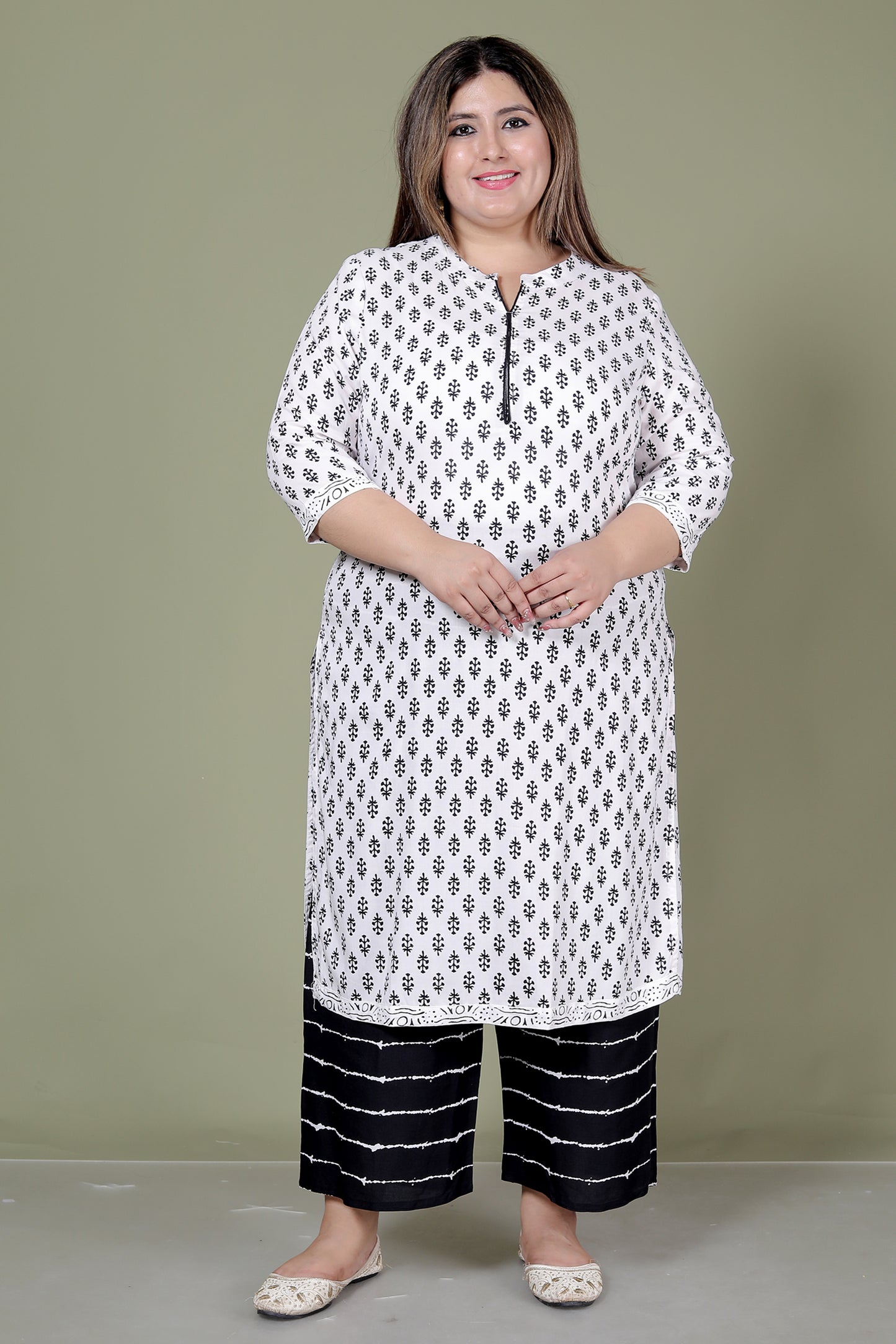 HANDBLOCK MOTIF PRINT COTTON 3 PEICE KURTI PLAZZO SET IN WHITE/BLACK BY PLUSSIZEKURTI