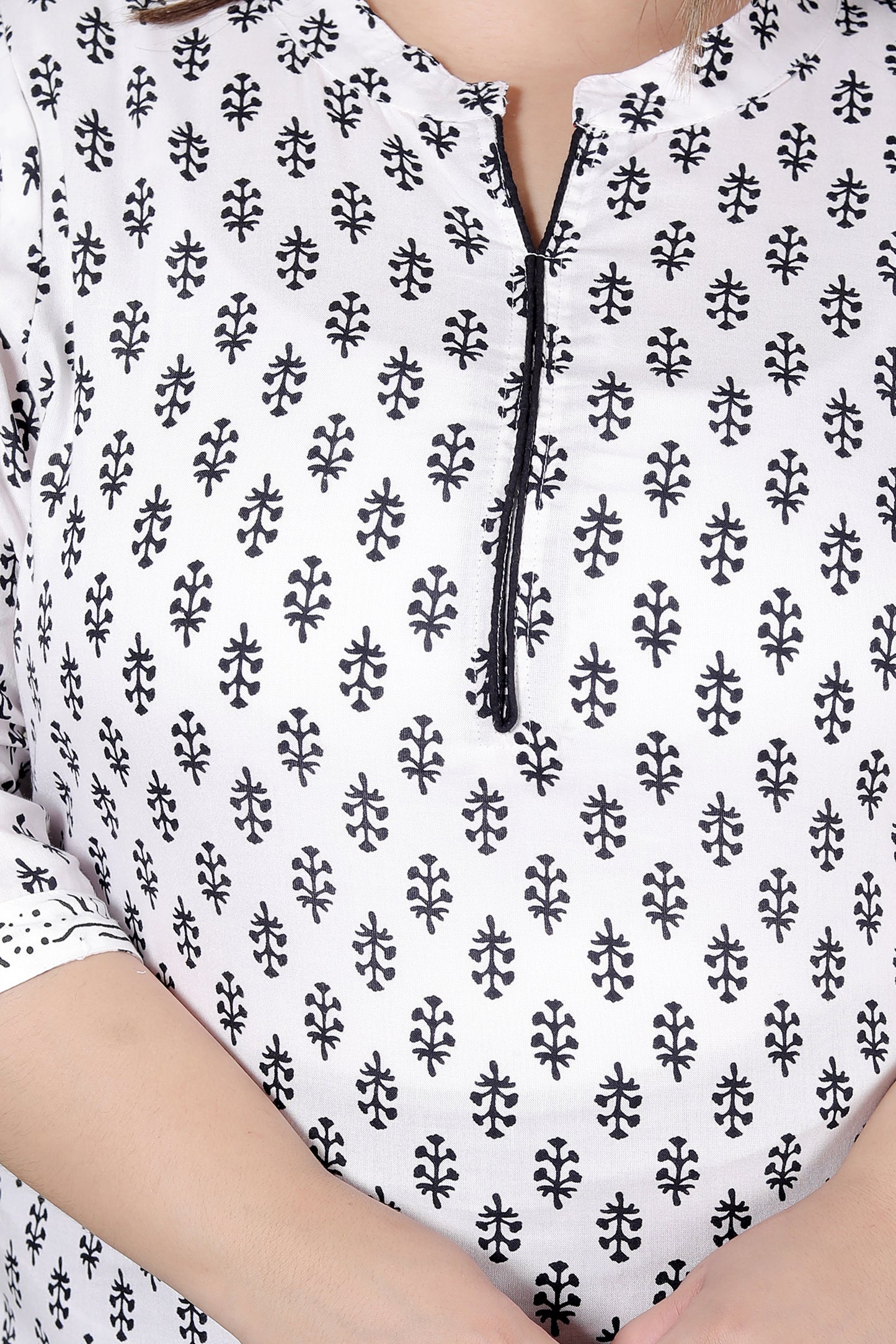 HANDBLOCK MOTIF PRINT COTTON 3 PEICE KURTI PLAZZO SET IN WHITE/BLACK BY PLUSSIZEKURTI