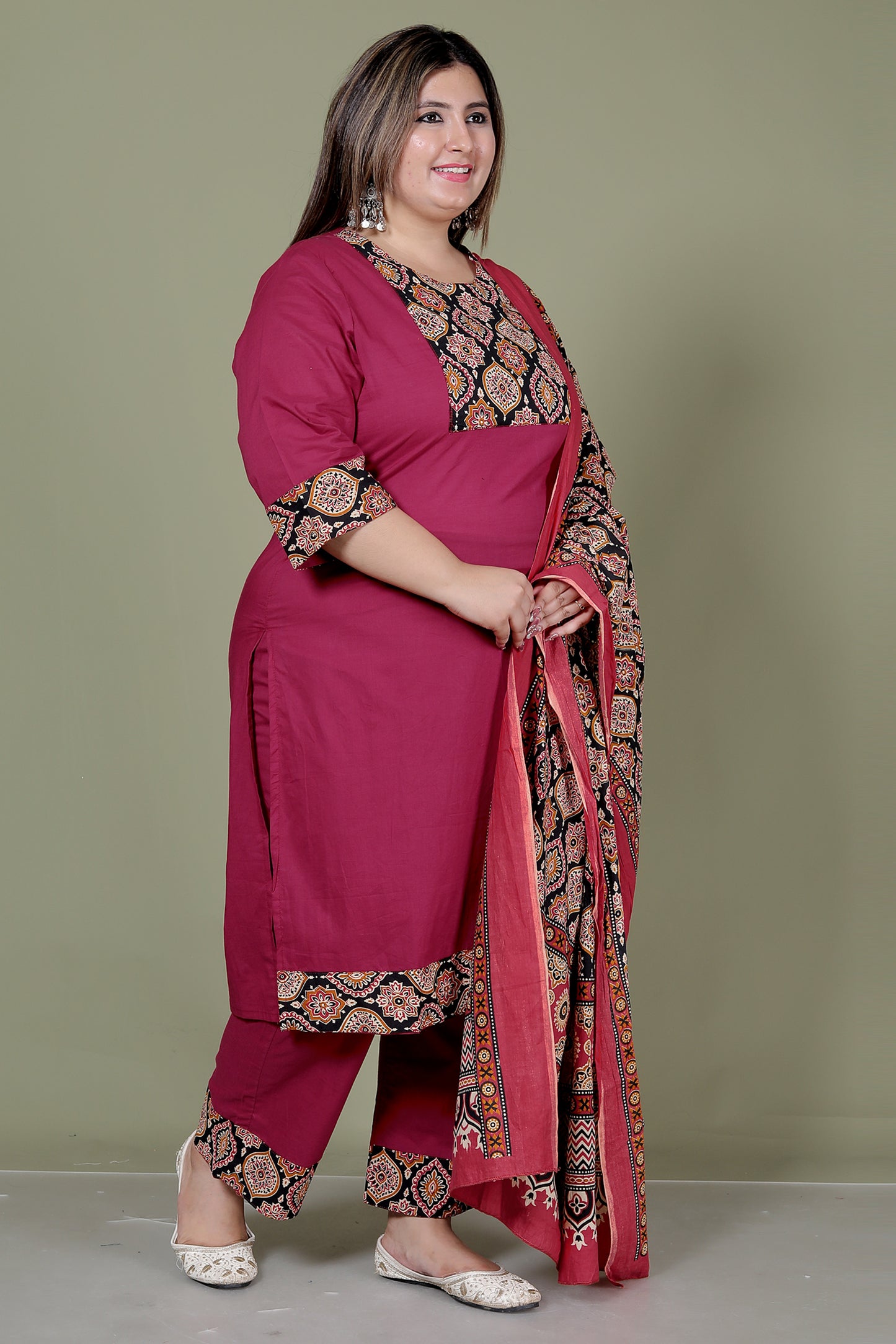 GEOMETRIC FLORAL SOLID COTTON 3 PEICE KURTI PANT SET IN WINEPINK BY PLUSSIZEKURTI