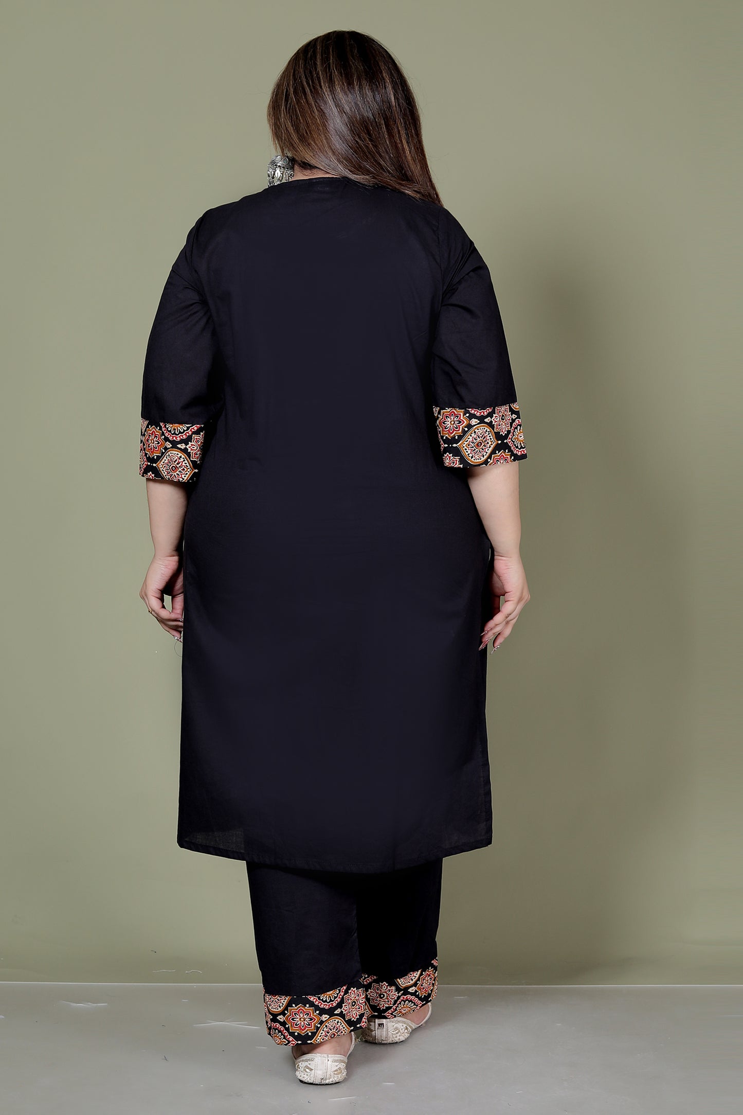 GEOMETRIC FLORAL SOLID COTTON 3 PEICE KURTI PANT SET IN BLACK BY PLUSSIZEKURTI