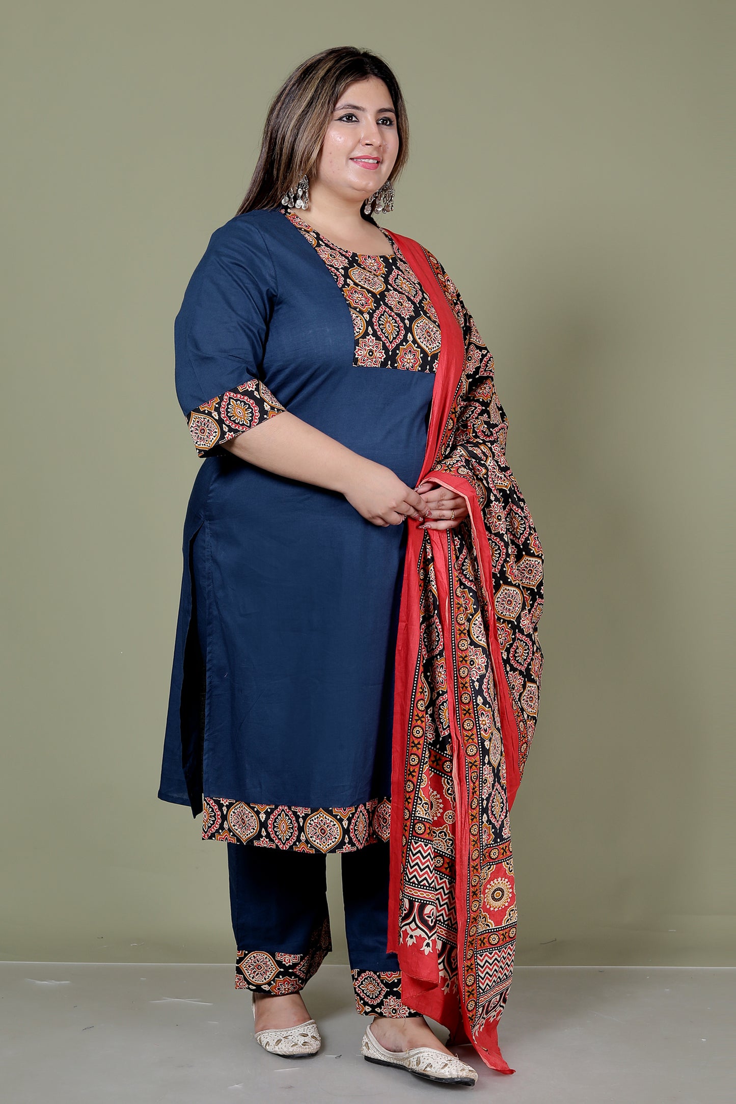 GEOMETRIC FLORAL SOLID COTTON 3 PEICE KURTI PANT SET IN BLUE BY PLUSSIZEKURTI