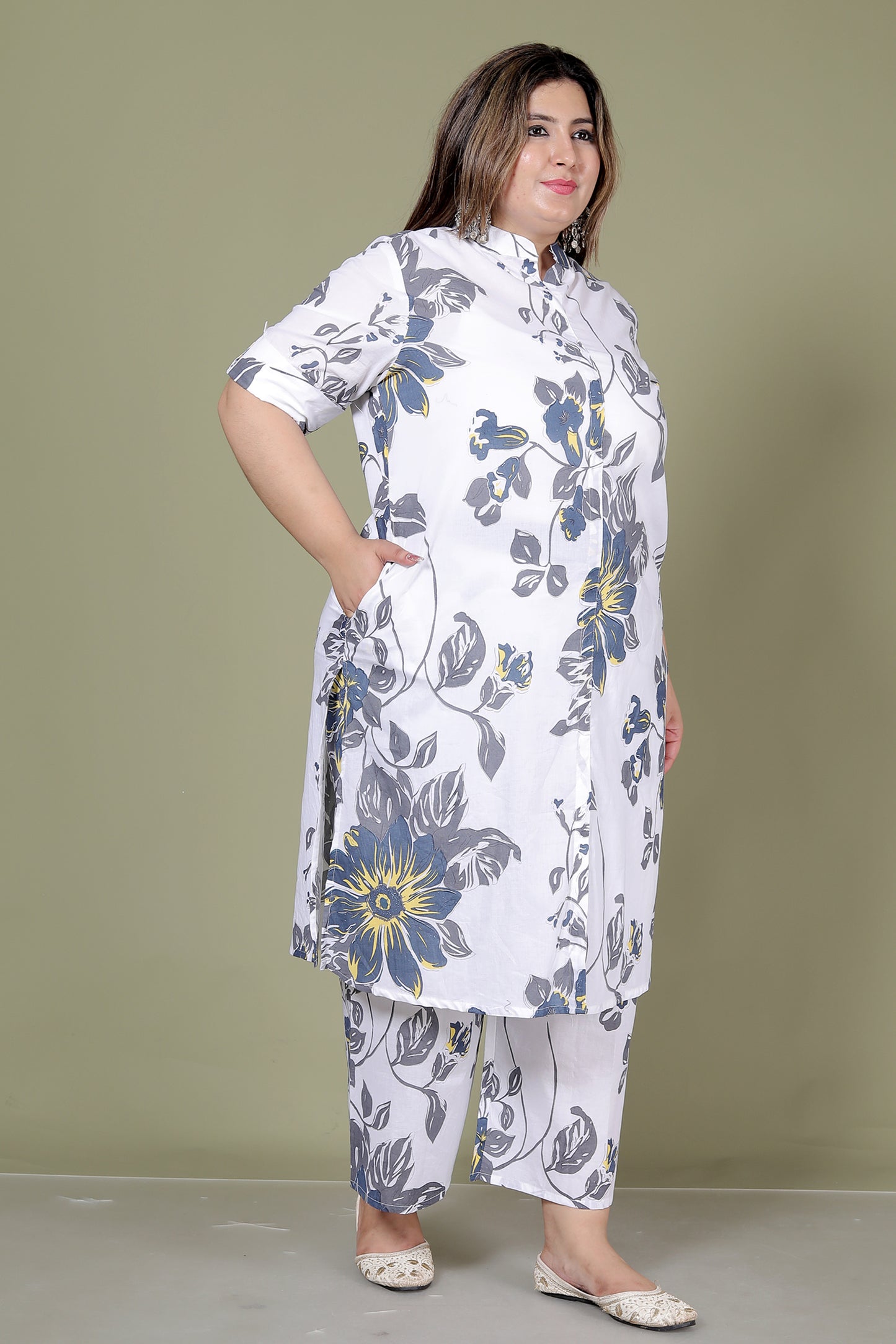 FLORAL SKETCH PRINT COTTON 2 PEICE KURTA PLAZZO IN WHITE BY PLUSSIZEKURTI