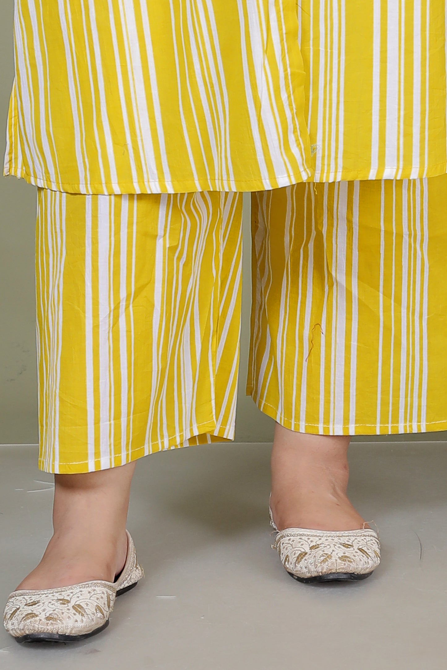 STRIPS PRINT COTTON 2 PEICE KURTA PLAZZO IN YELLOW BY PLUSSIZEKURTI