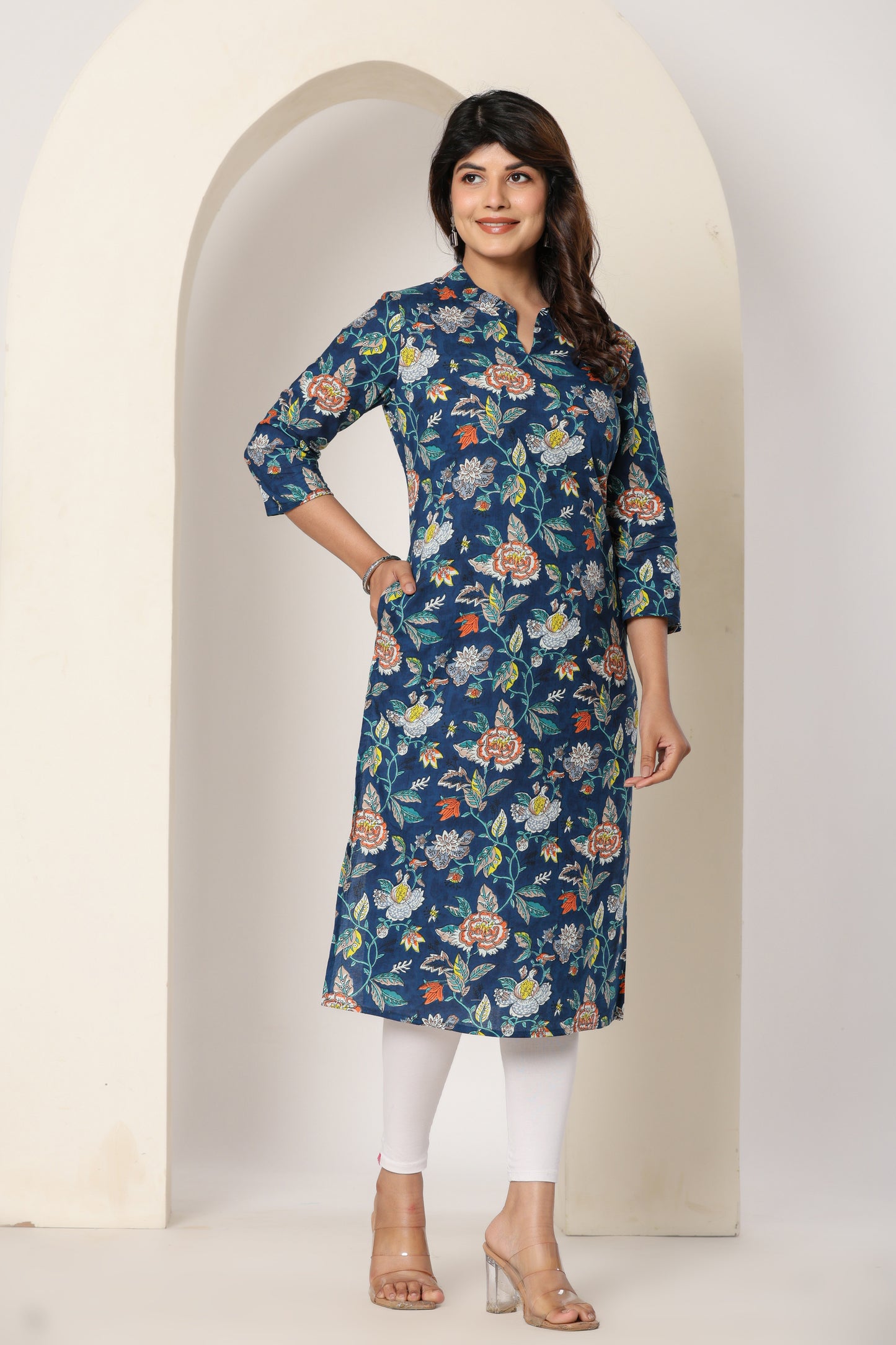 FLORAL PRINTED COTTON KURTI IN BLUE BY PLUSSIZE KURTI