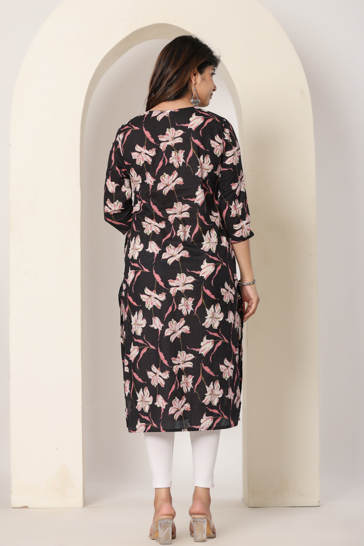 FLORAL PRINT COTTON KURTI IN BLACK BY PLUSSIZE KURTI