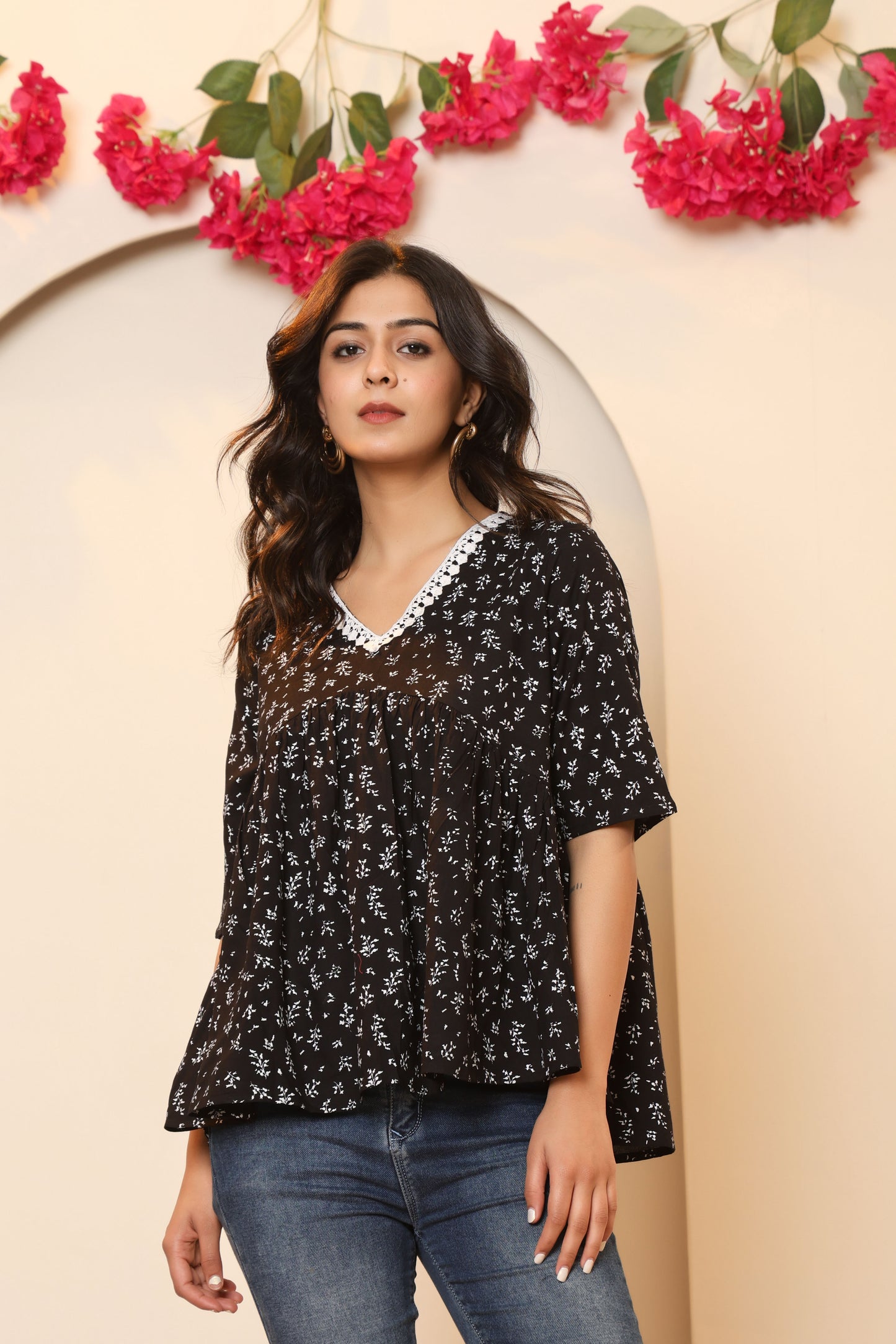 DAISY FLOWER PRINT COTTON TOP IN BLACK COLOUR BY PLUSSIZEKURTI