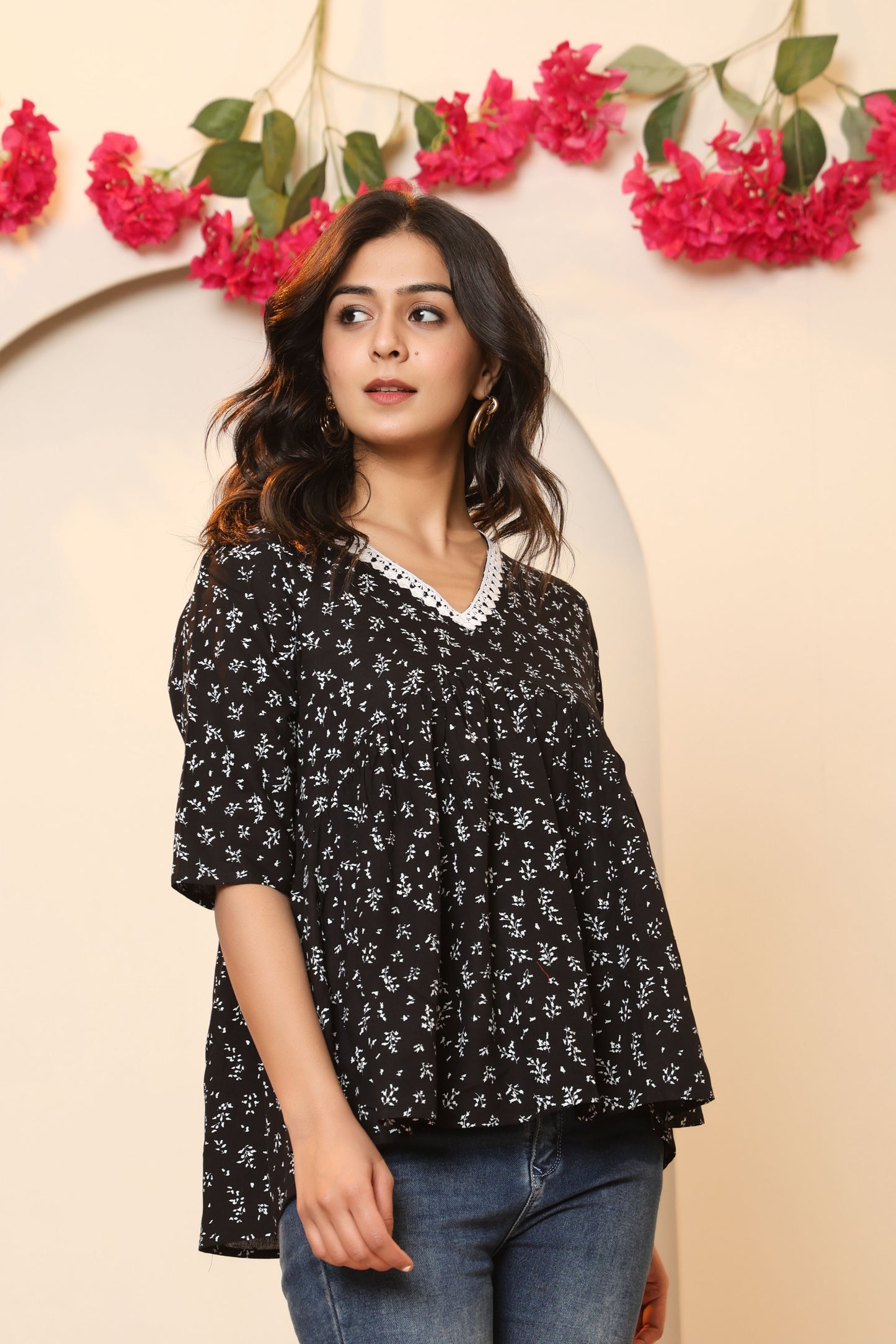 DAISY FLOWER PRINT COTTON TOP IN BLACK COLOUR BY PLUSSIZEKURTI