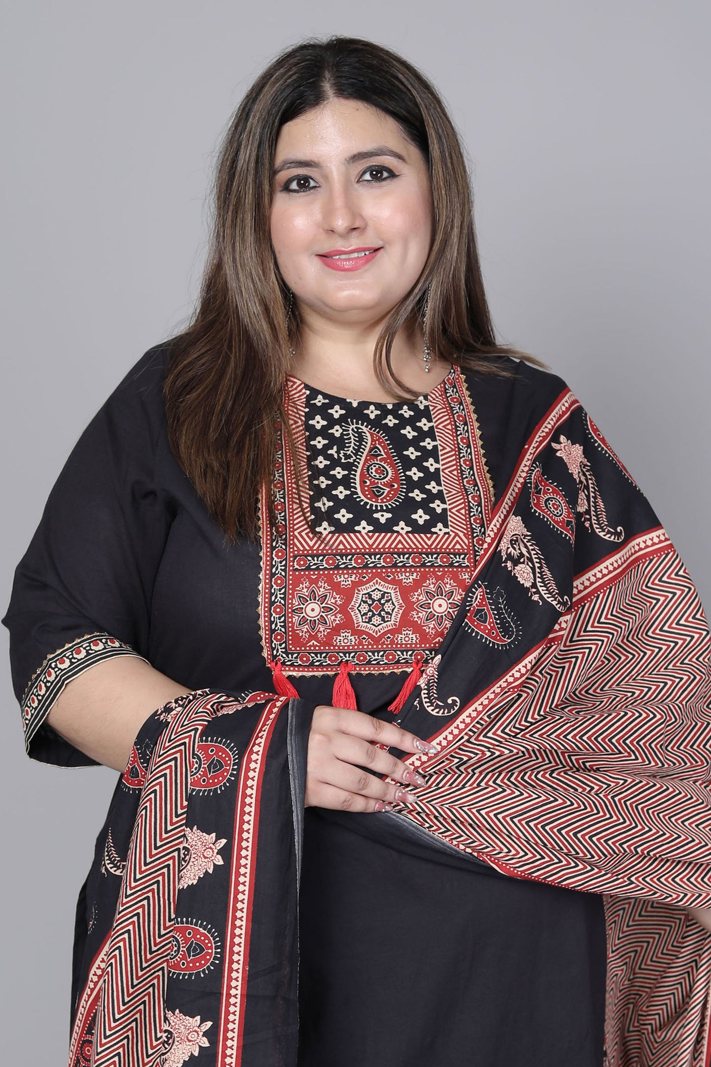 TRIBAL AJRAKH SOLID COTTON 3 PEICE KURTI PANT SET IN BLACK BY PLUSSIZEKURTI