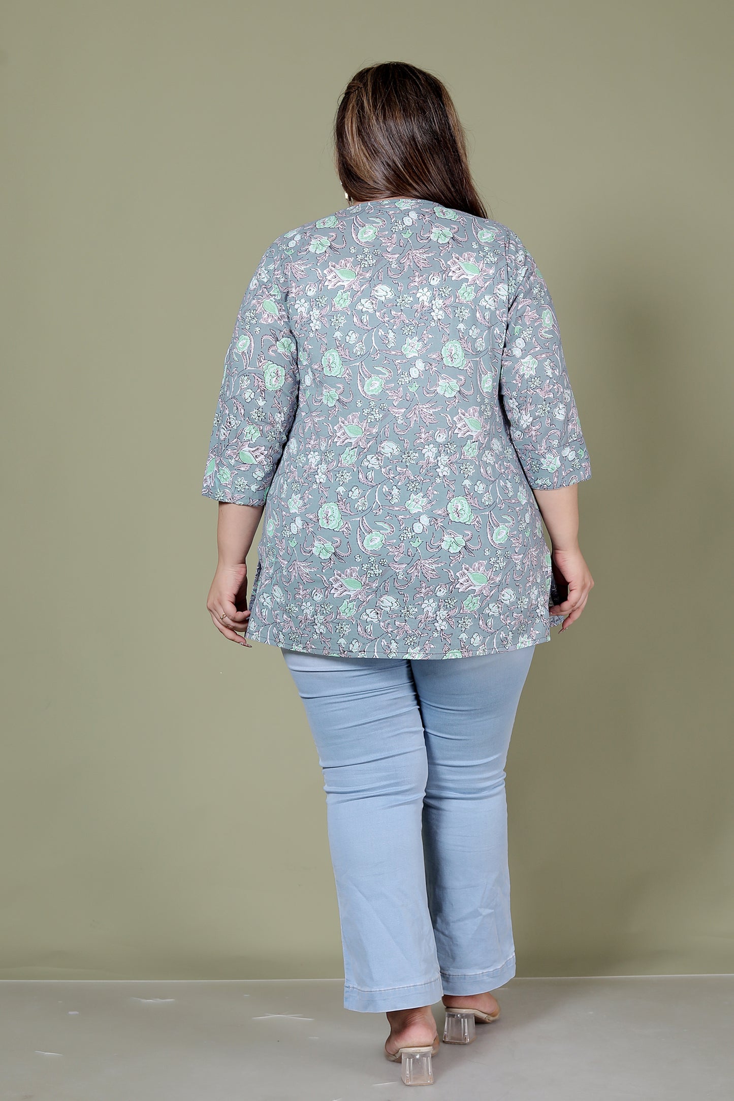 FLORAL GARDEN PRINT COTTON TOP IN PASTEL GREY COLOUR BY PLUSSIZEKURTI