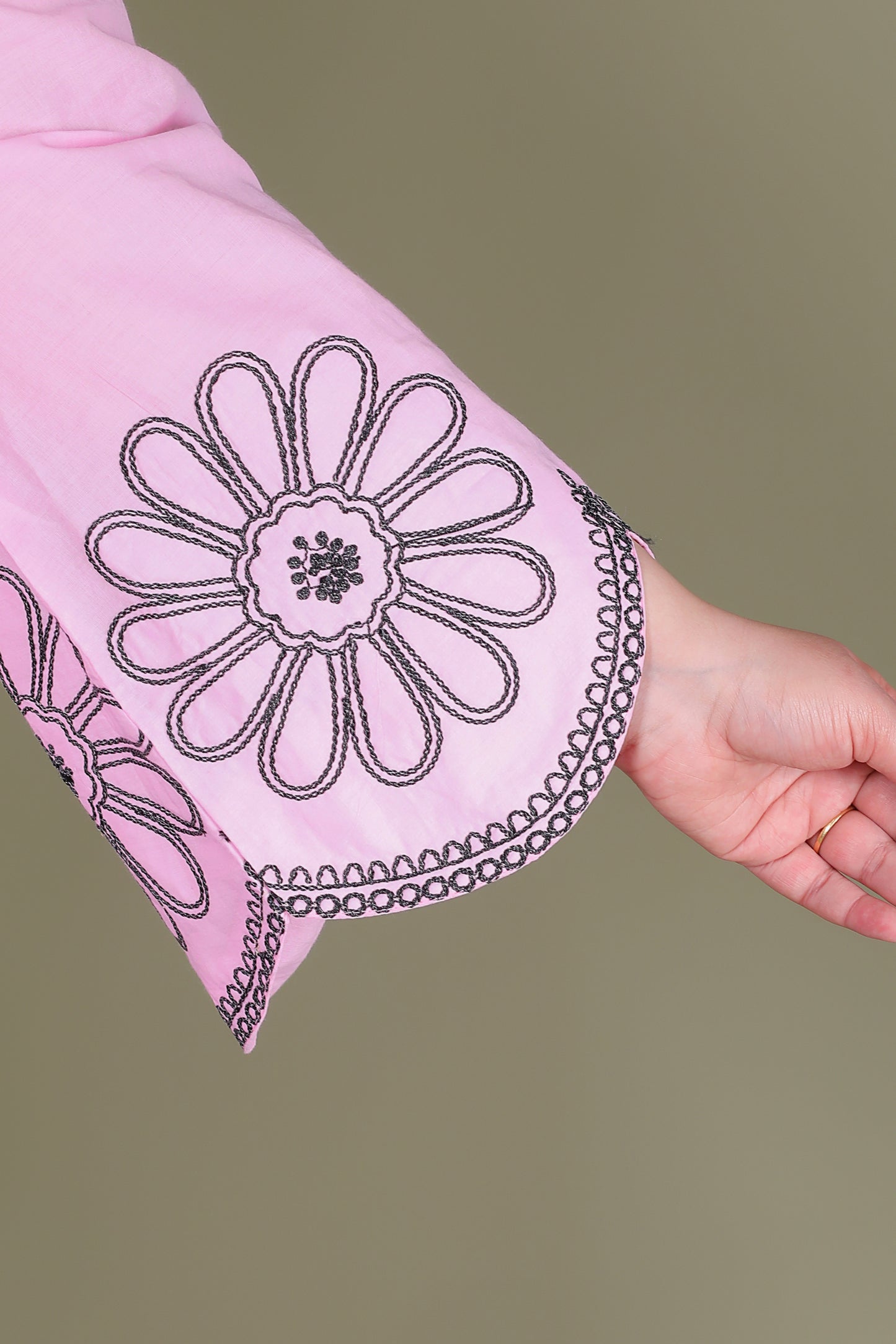 SOLID FLORAL EMBROIDERY COTTON CO-ORD SET IN BABY PINK BY PLUSSIZEKURTI