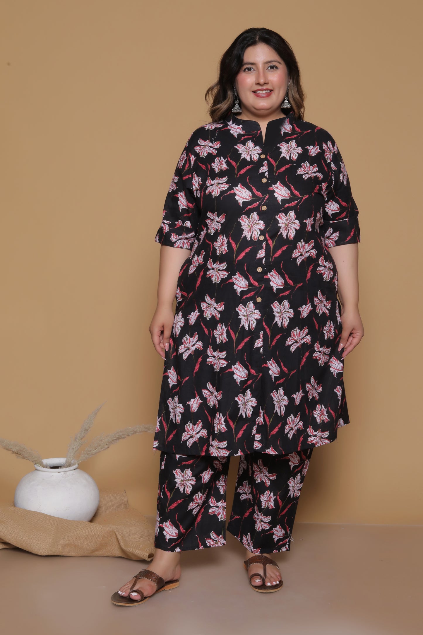 FLORAL PLACEMENT PRINT COTTON 2 PEICE KURTA PANT IN BLACK BY PLUSSIZEKURTI