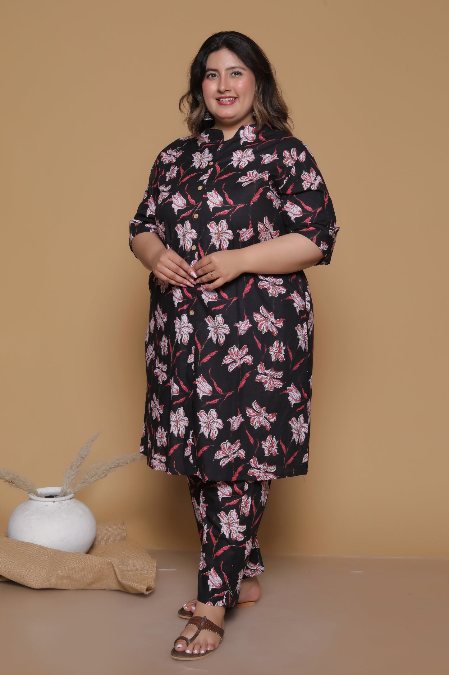 FLORAL PLACEMENT PRINT COTTON 2 PEICE KURTA PANT IN BLACK BY PLUSSIZEKURTI