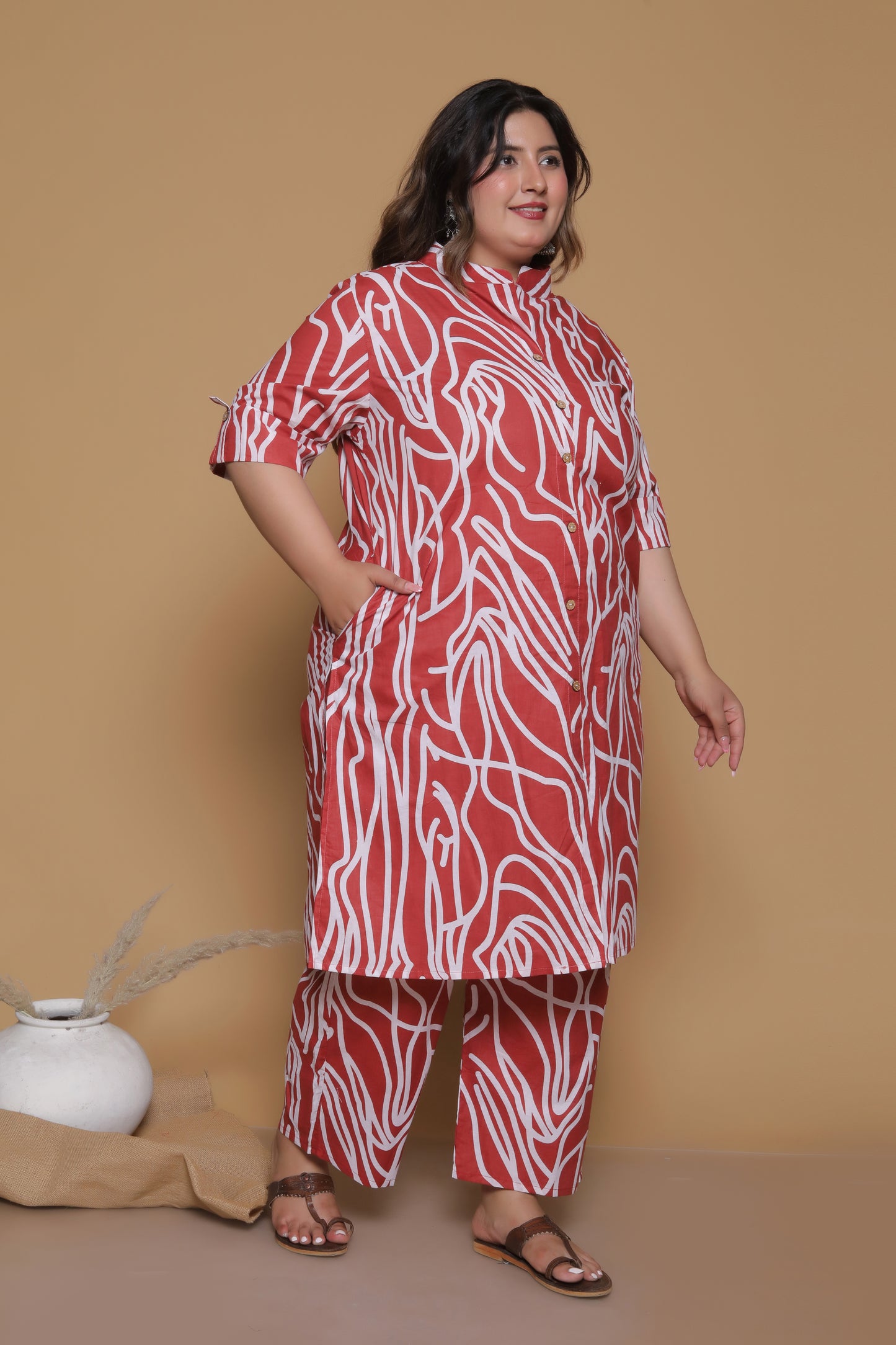 ABSTRACT PRINT COTTON 2 PEICE KURTA PANT IN RUSTRED/WHITE BY PLUSSIZEKURTI