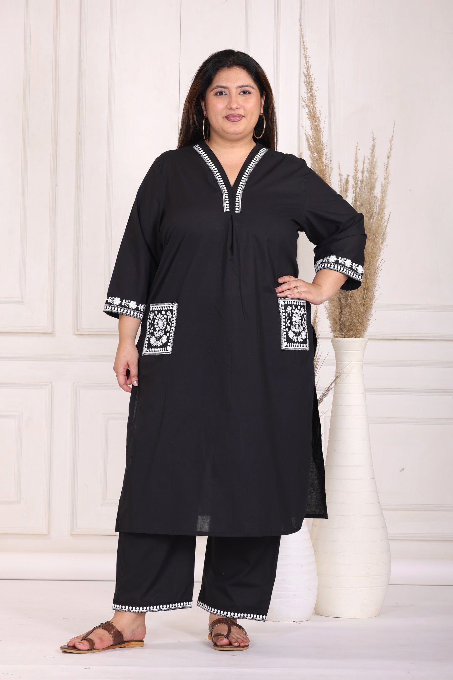 SOLID EMBROIDERED COTTON KURTA PANT SET IN BLACK WITH PINK BIRD MOTIFS BY PLUSSIZEKURTI