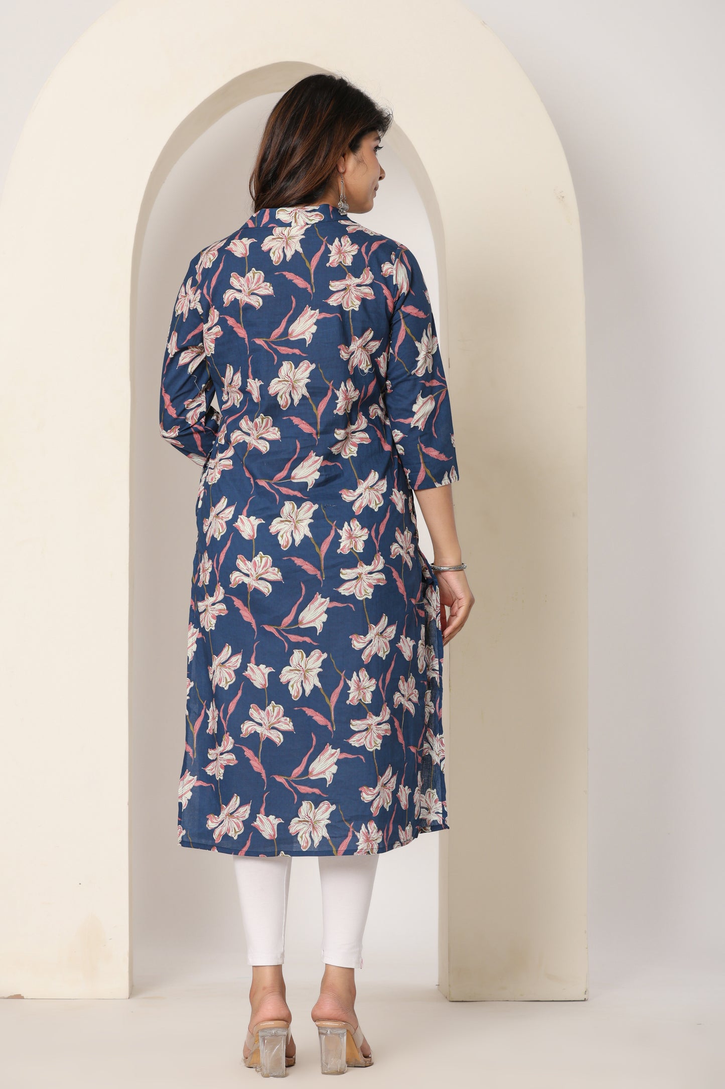 FLORAL PRINT COTTON KURTI IN BLUE BY PLUSSIZE KURTI