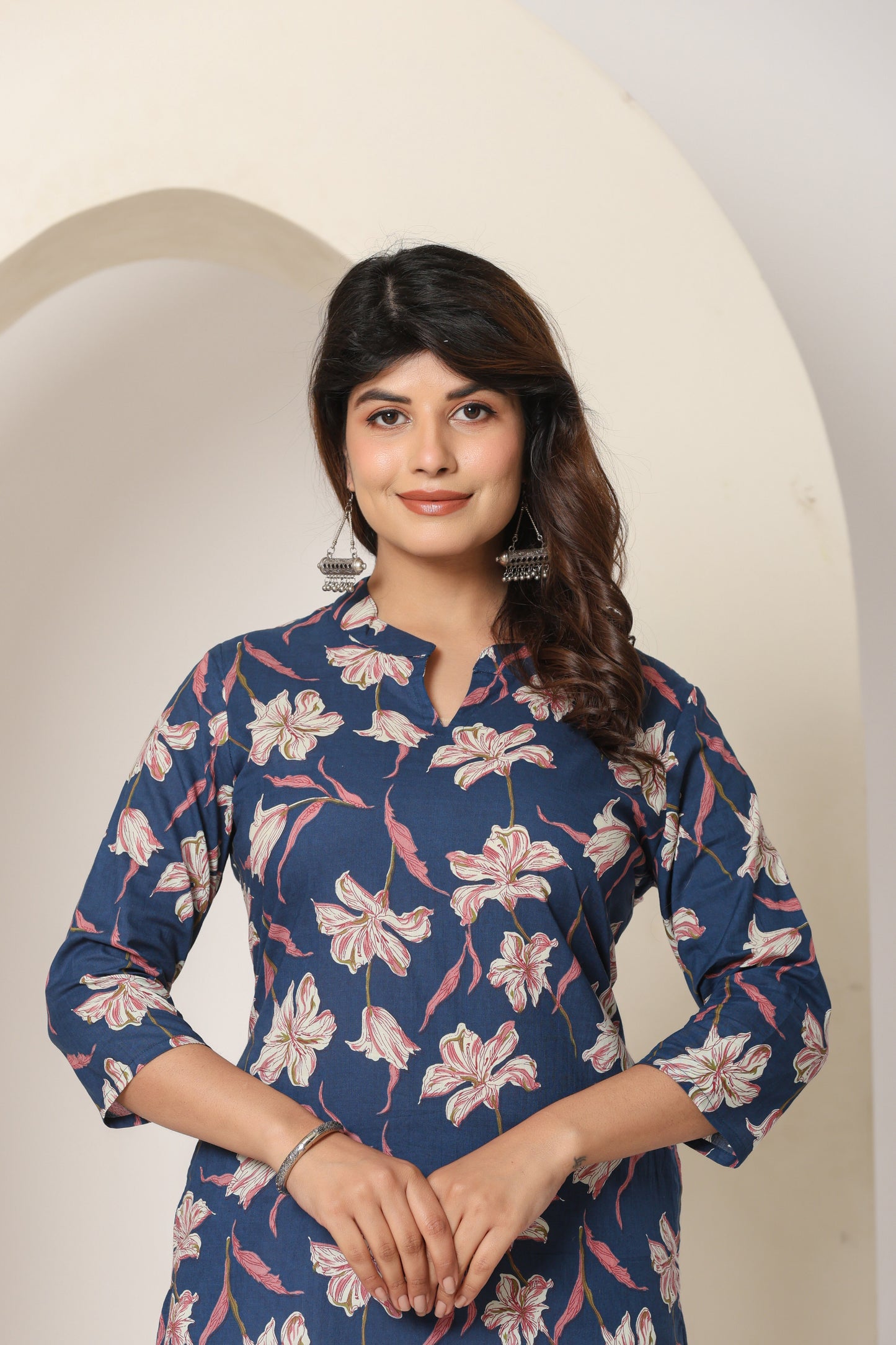 FLORAL PRINT COTTON KURTI IN BLUE BY PLUSSIZE KURTI