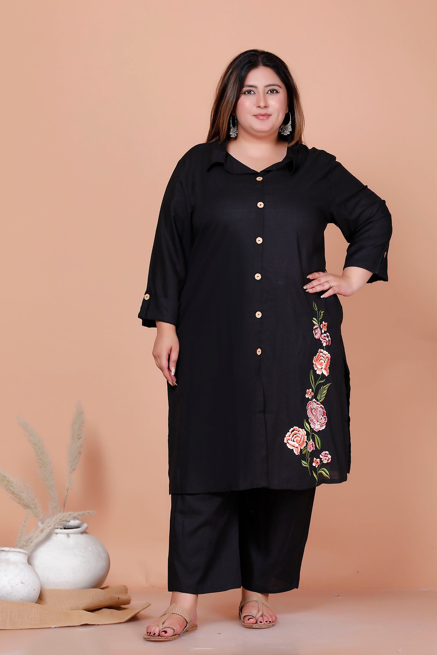 SOLID FLORAL PANEL EMBROIDERY COTTON 2 PEICE KURTA PANT IN BLACK BY PLUSSIZEKURTI