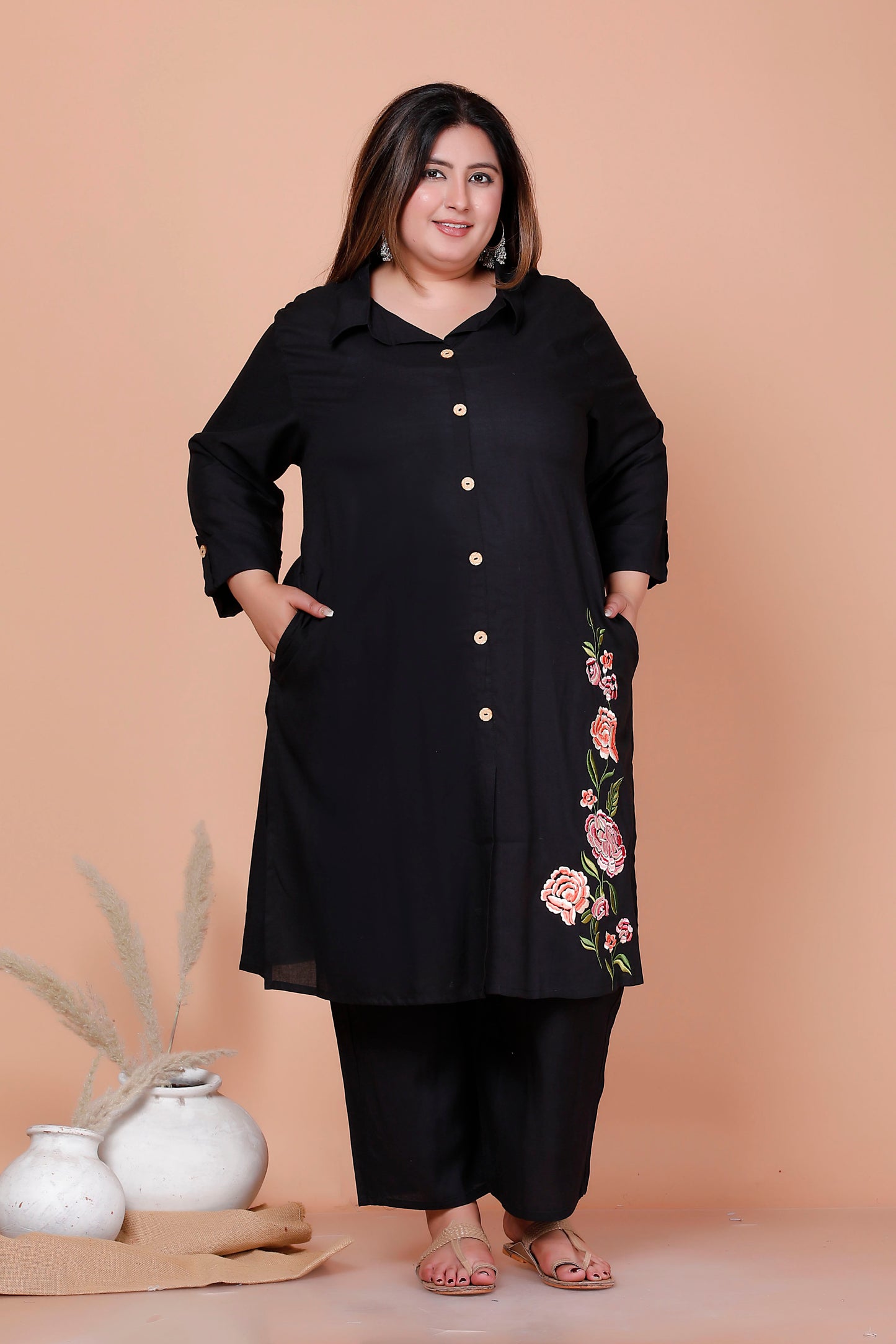 SOLID FLORAL PANEL EMBROIDERY COTTON 2 PEICE KURTA PANT IN BLACK BY PLUSSIZEKURTI