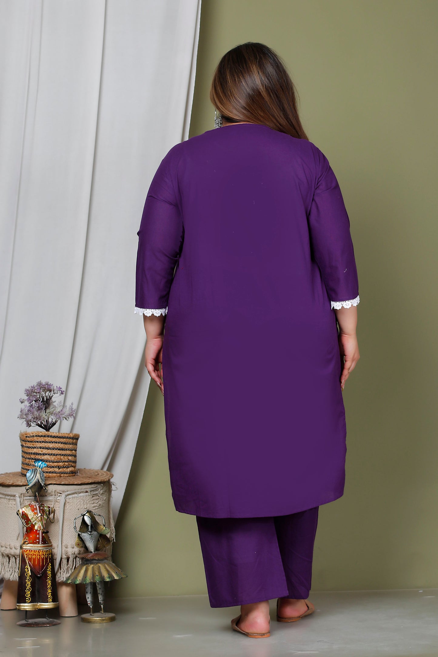 CHIKANKARI FLORAL EMBROIDERY BUTTI COTTON 2 PEICE KURTA PANT IN PURPLE BY PLUSSIZEKURTI