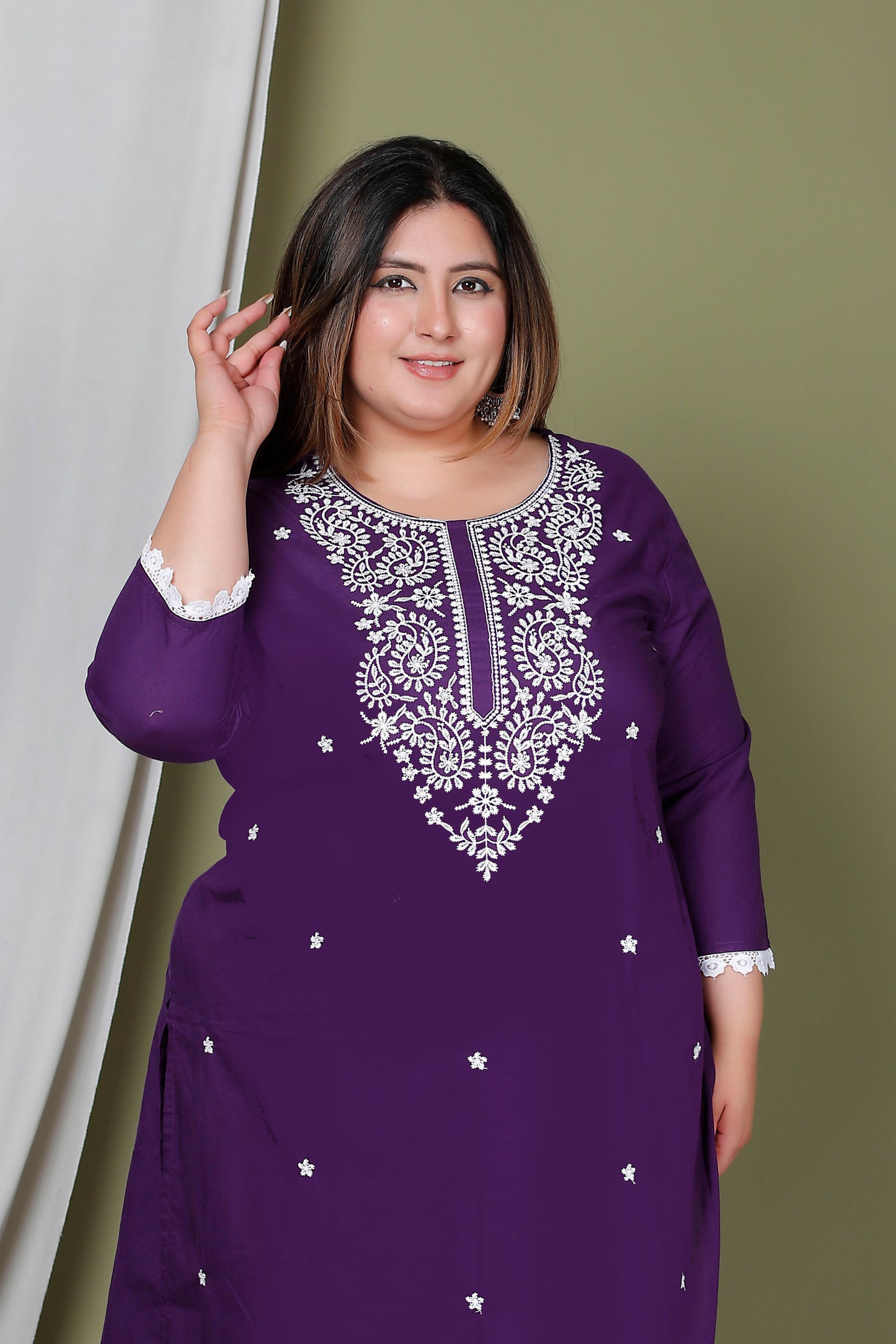 CHIKANKARI FLORAL EMBROIDERY BUTTI COTTON 2 PEICE KURTA PANT IN PURPLE BY PLUSSIZEKURTI
