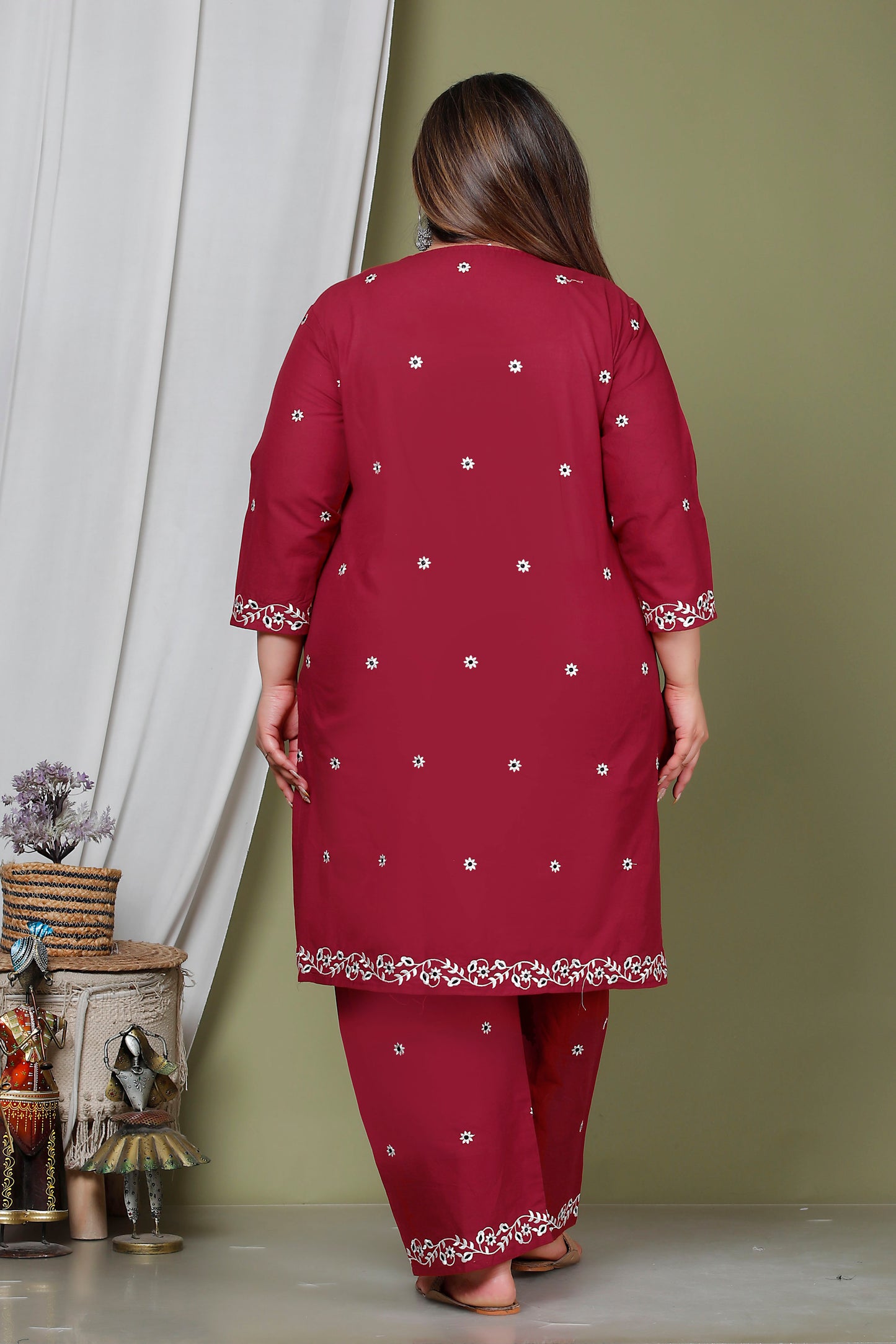 FLORAL EMBROIDERY BUTTI COTTON 2 PEICE KURTA PANT IN WINEPINK BY PLUSSIZEKURTI