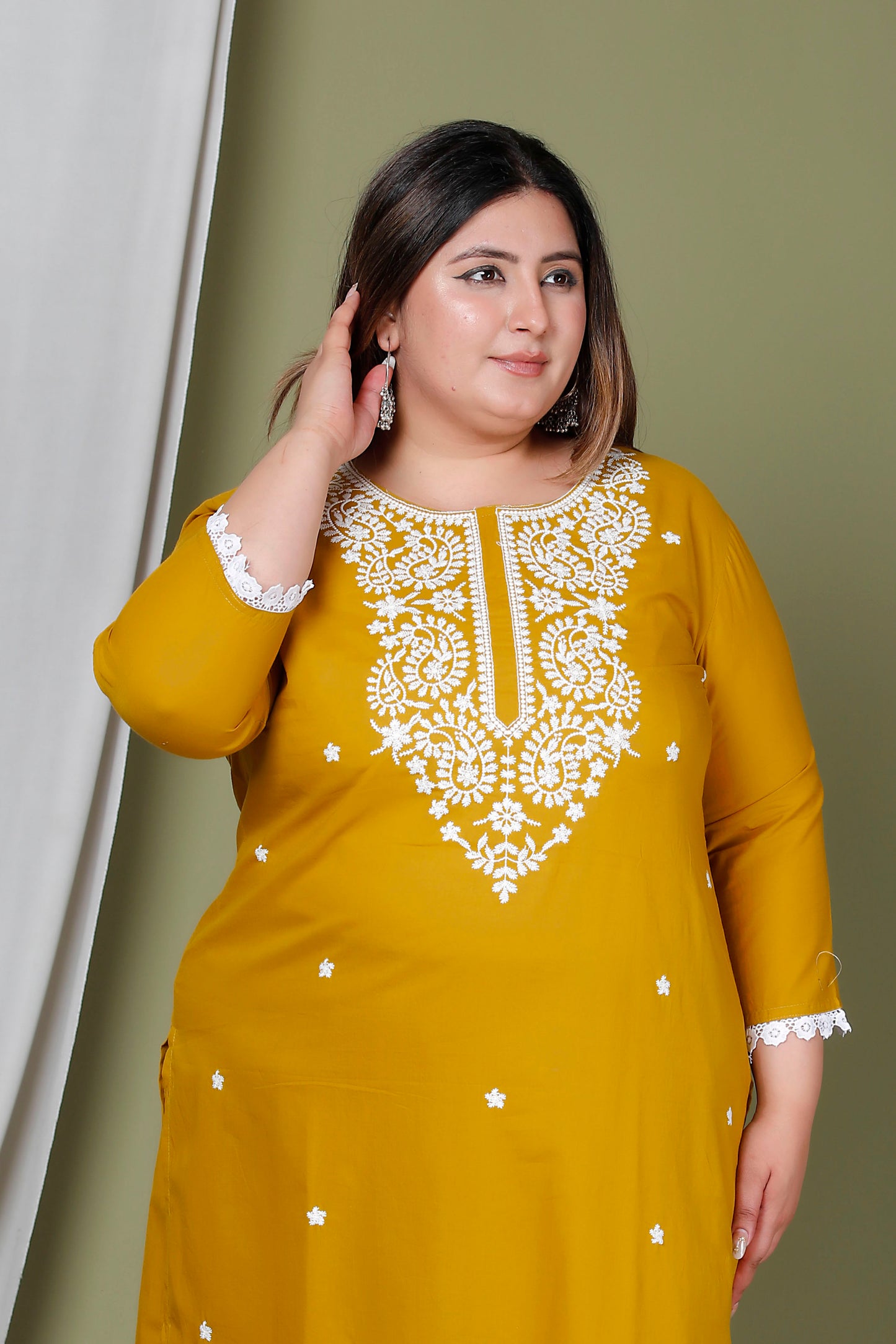 CHIKANKARI FLORAL EMBROIDERY BUTTI COTTON 2 PEICE KURTA PANT IN YELLOW BY PLUSSIZEKURTI