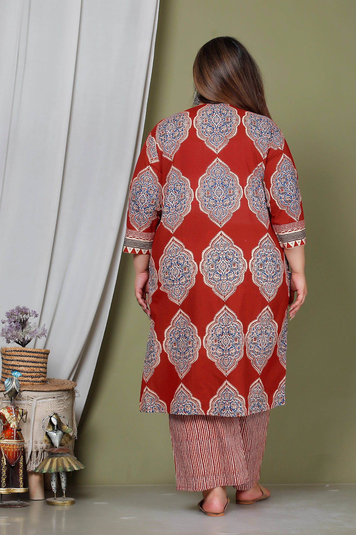 SYMMETRICAL FLORAL MOTIF PRINT COTTON 3 PEICE KURTA PANT IN RED RUST/ BLUE BY PLUSSIZEKURTI