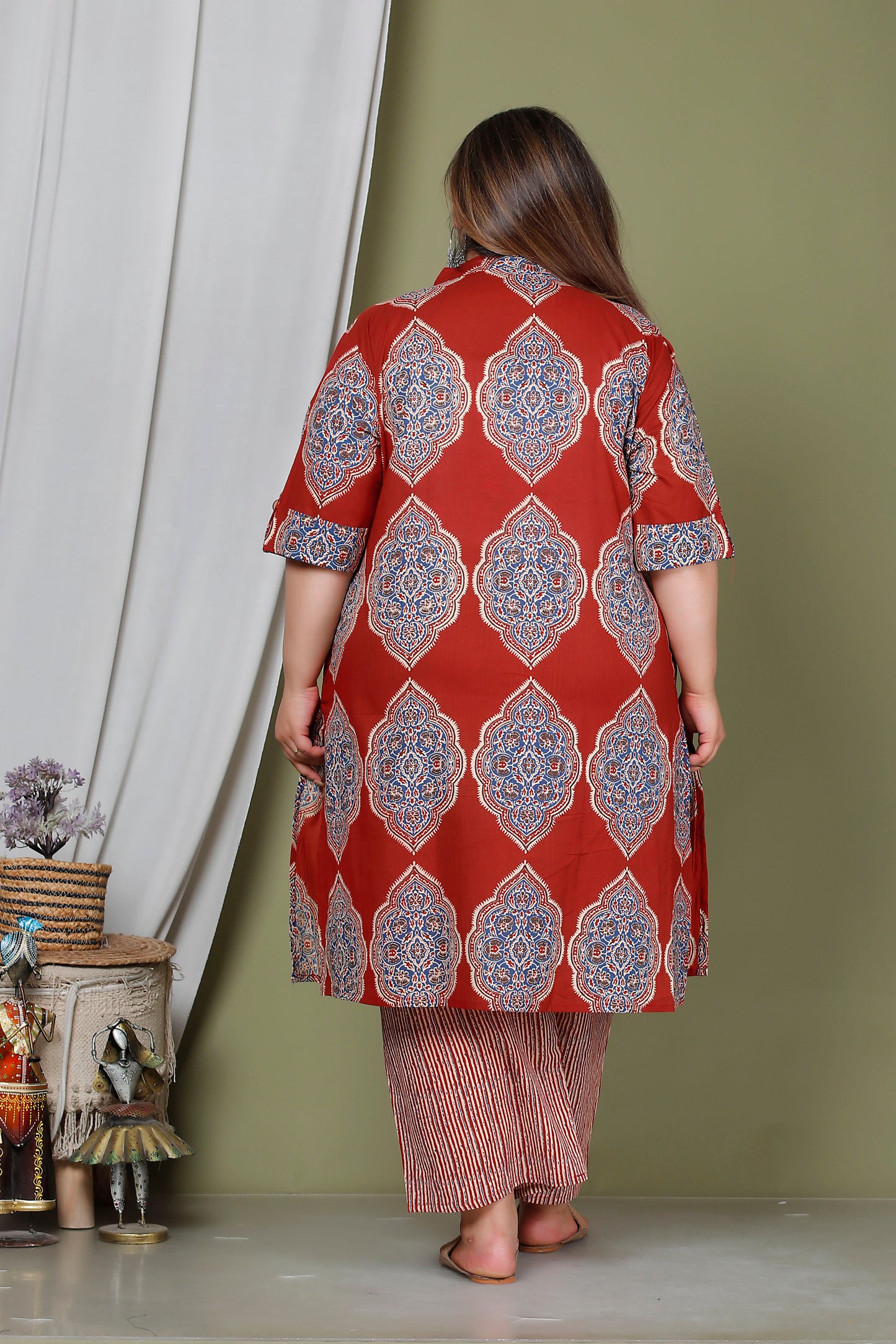 FLORAL MEDALLION MOTIF PRINT COTTON 3 PEICE KURTA PANT IN RED RUST/ BLUE BY PLUSSIZEKURTI