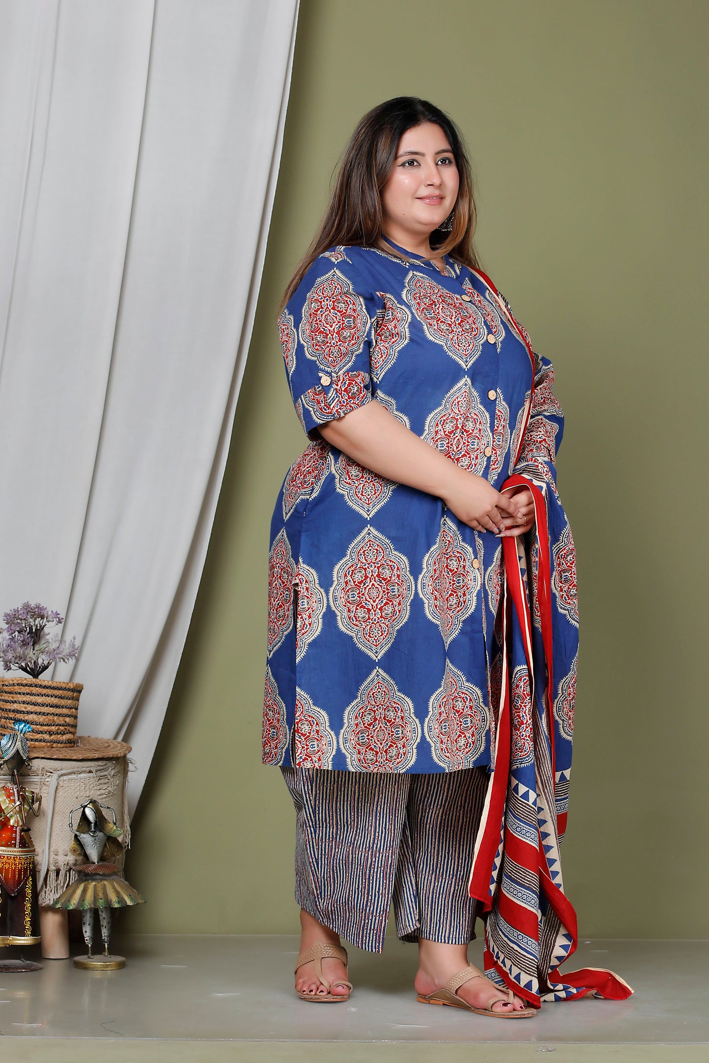 FLORAL MEDALLION MOTIF PRINT COTTON 3 PEICE KURTA PANT IN BLUE/ RED RUST BY PLUSSIZEKURTI