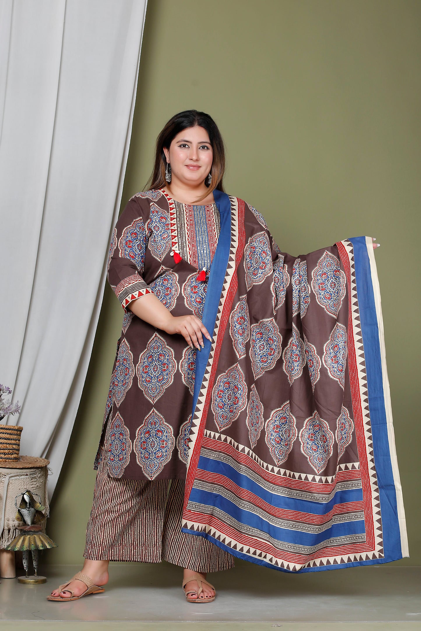 SYMMETRICAL FLORAL MOTIF PRINT COTTON 3 PEICE KURTA PANT IN BROWN / RED RUST BY PLUSSIZEKURTI