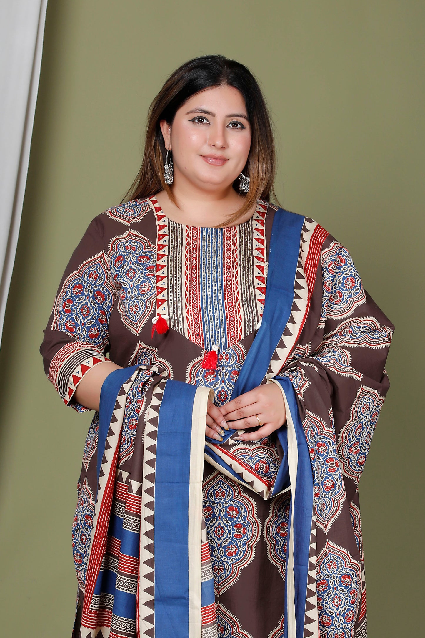 SYMMETRICAL FLORAL MOTIF PRINT COTTON 3 PEICE KURTA PANT IN BROWN / RED RUST BY PLUSSIZEKURTI