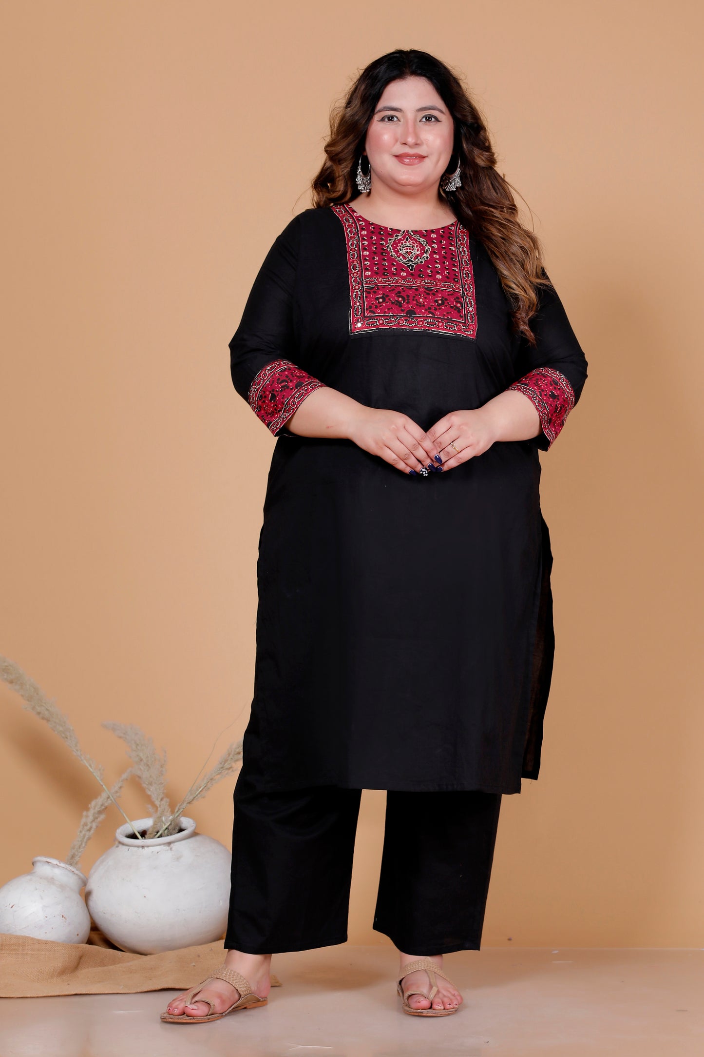 MEDALLION FLORAL MOTIF PRINT COTTON 3 PEICE KURTA PANT IN BLACK BY PLUSSIZEKURTI