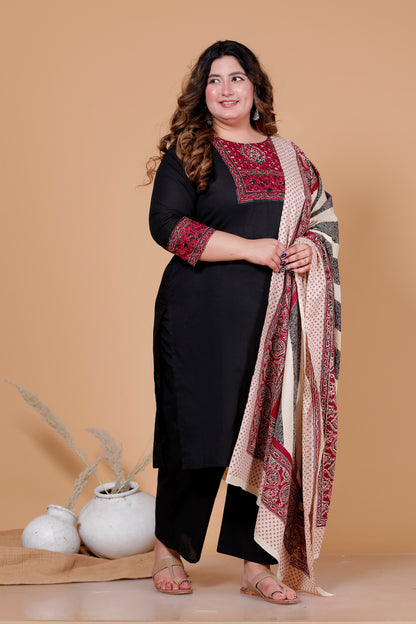 MEDALLION FLORAL MOTIF PRINT COTTON 3 PEICE KURTA PANT IN BLACK BY PLUSSIZEKURTI