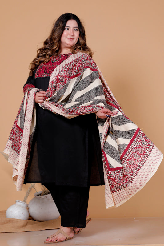 MEDALLION FLORAL MOTIF PRINT COTTON 3 PEICE KURTA PANT IN BLACK BY PLUSSIZEKURTI