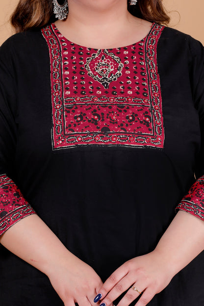 MEDALLION FLORAL MOTIF PRINT COTTON 3 PEICE KURTA PANT IN BLACK BY PLUSSIZEKURTI