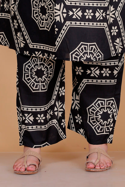 HEXAGON GEOMETRIC PRINT COTTON 2 PEICE KURTA PANT IN BLACK BY PLUSSIZEKURTI