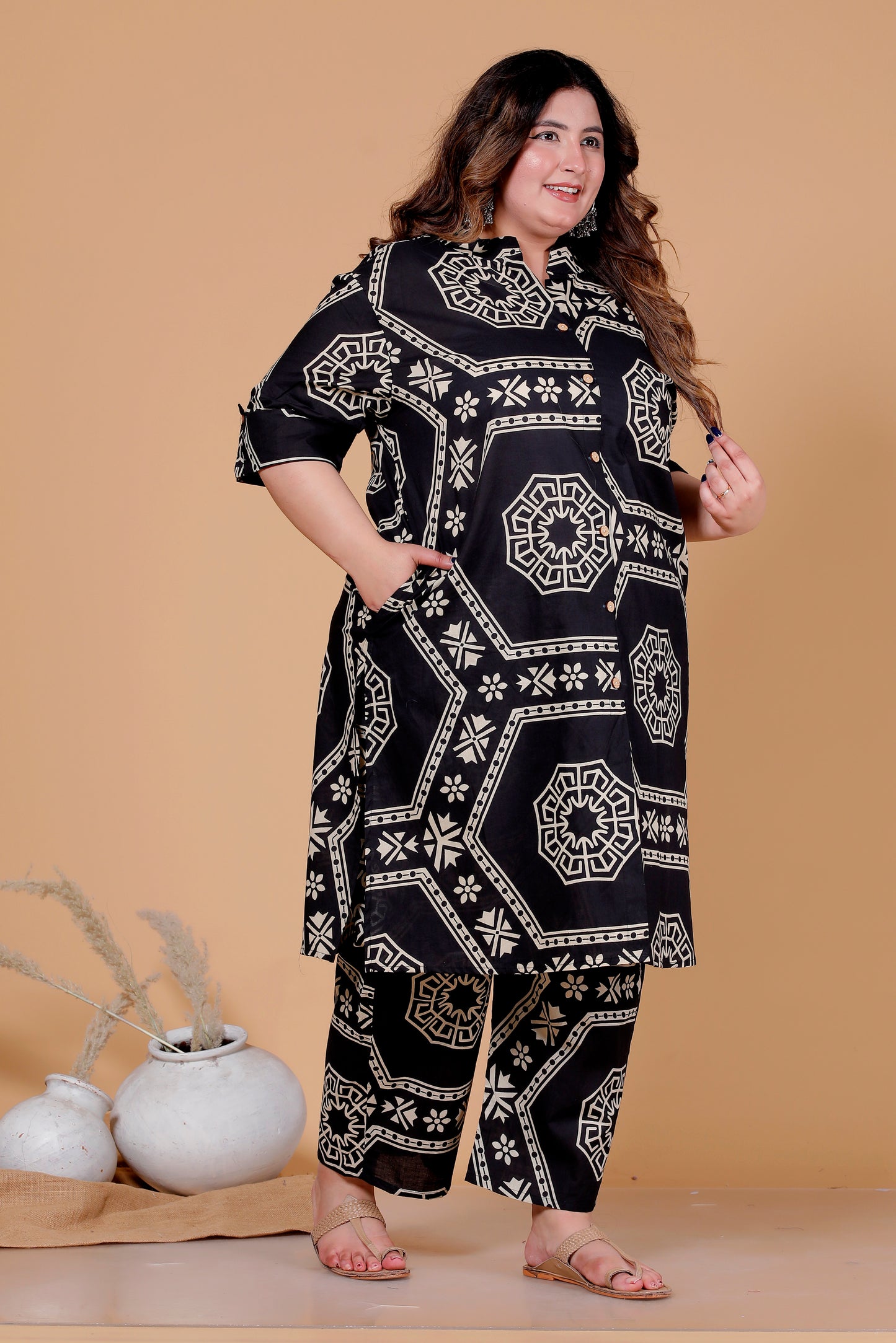 HEXAGON GEOMETRIC PRINT COTTON 2 PEICE KURTA PANT IN BLACK BY PLUSSIZEKURTI