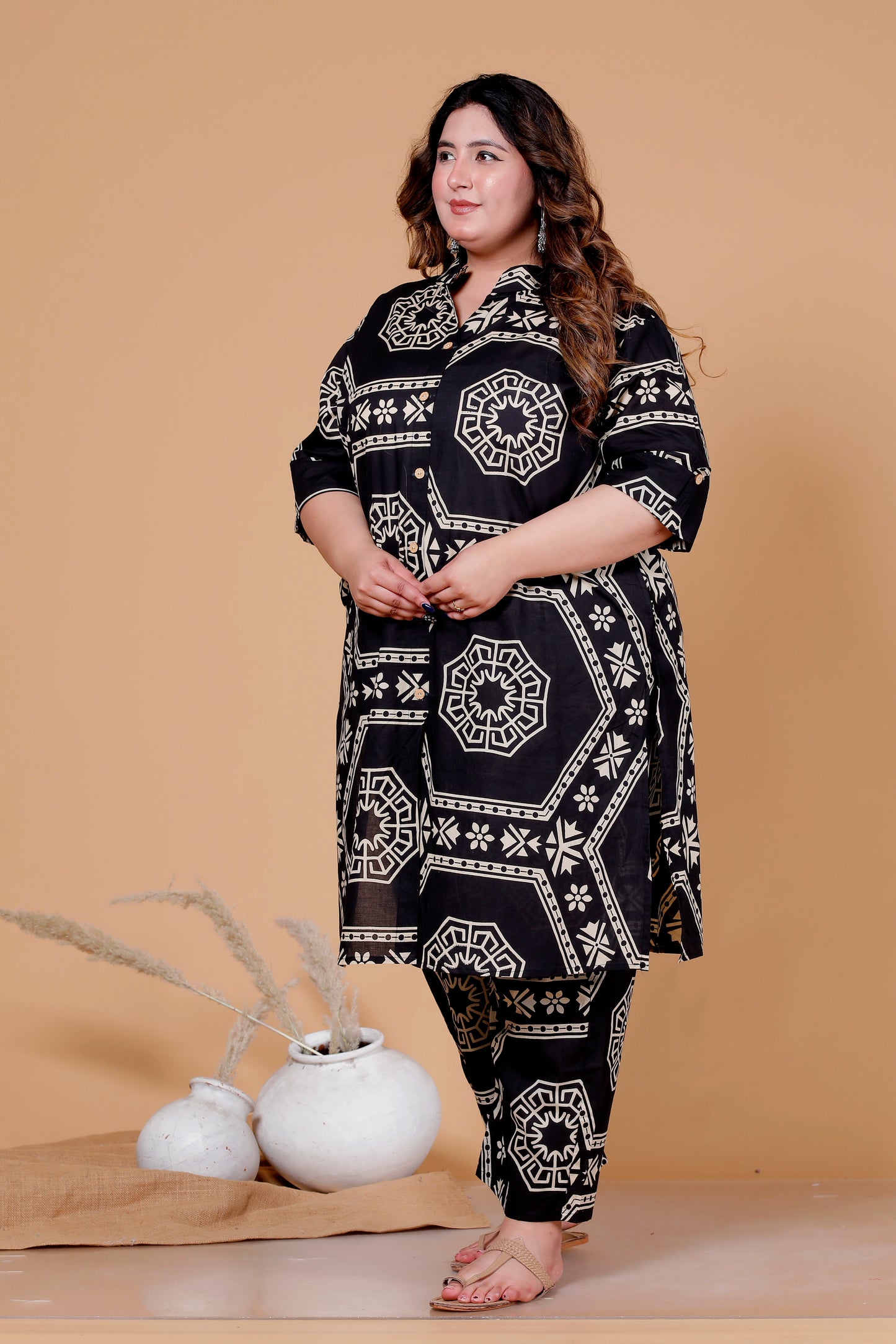 HEXAGON GEOMETRIC PRINT COTTON 2 PEICE KURTA PANT IN BLACK BY PLUSSIZEKURTI