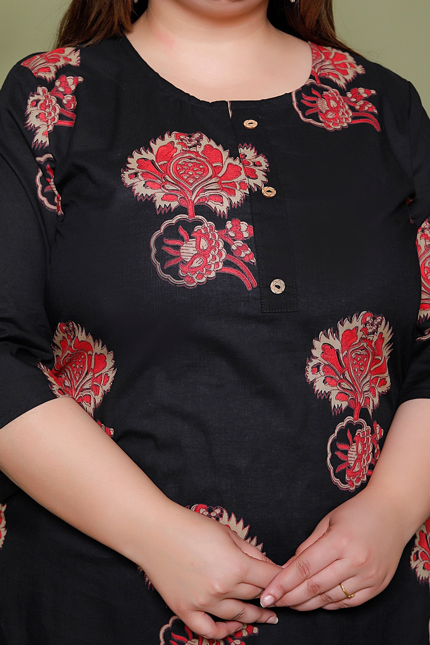 HANDBLOCK FLORAL BUTTA PRINT COTTON KURTI IN BLACK/RED BY PLUSSIZEKURTI