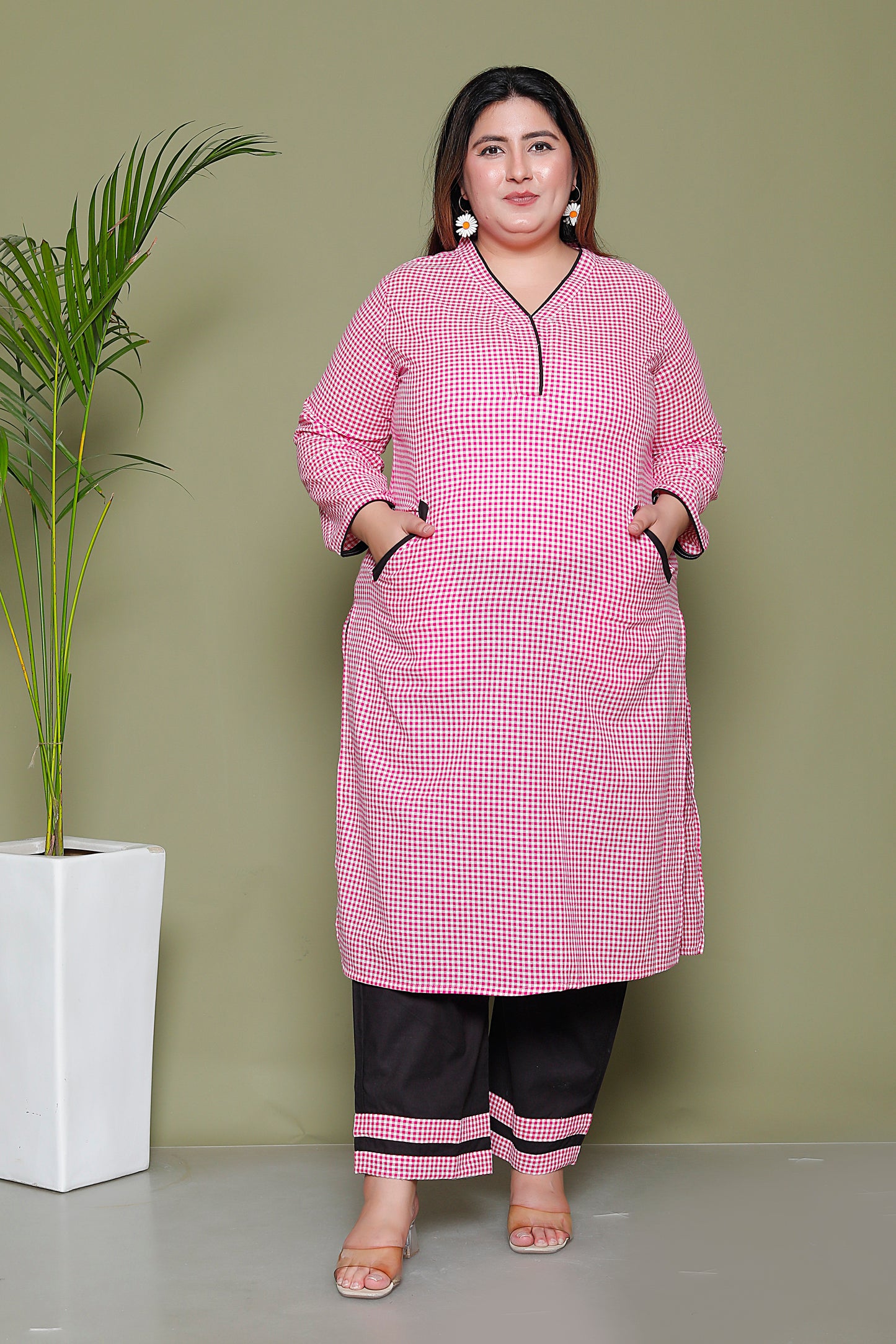 VINTAGE SMALL CHECKS COTTON FLEX 2 PEICE KURTA PANT IN PINK BY PLUSSIZEKURTI