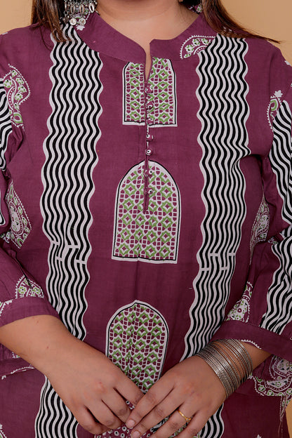 GEOMETRIC ARCH PRINT COTTON 3 PEICE KURTA PANT IN WINE BY PLUSSIZEKURTI