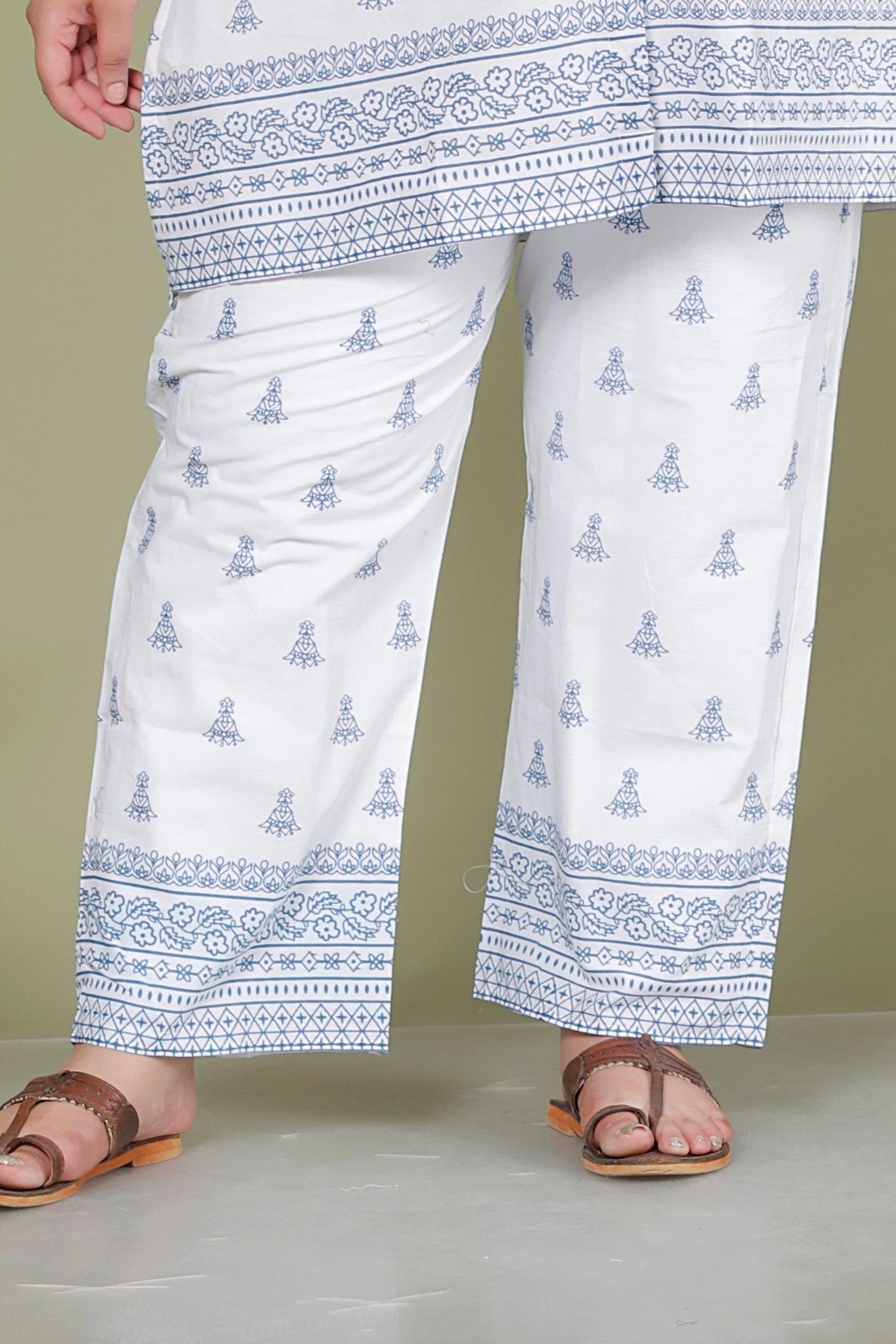 BELL BUTTA PRINT COTTON CO-ORD SET IN BLUE/ WHITE BY PLUSSIZEKURTI