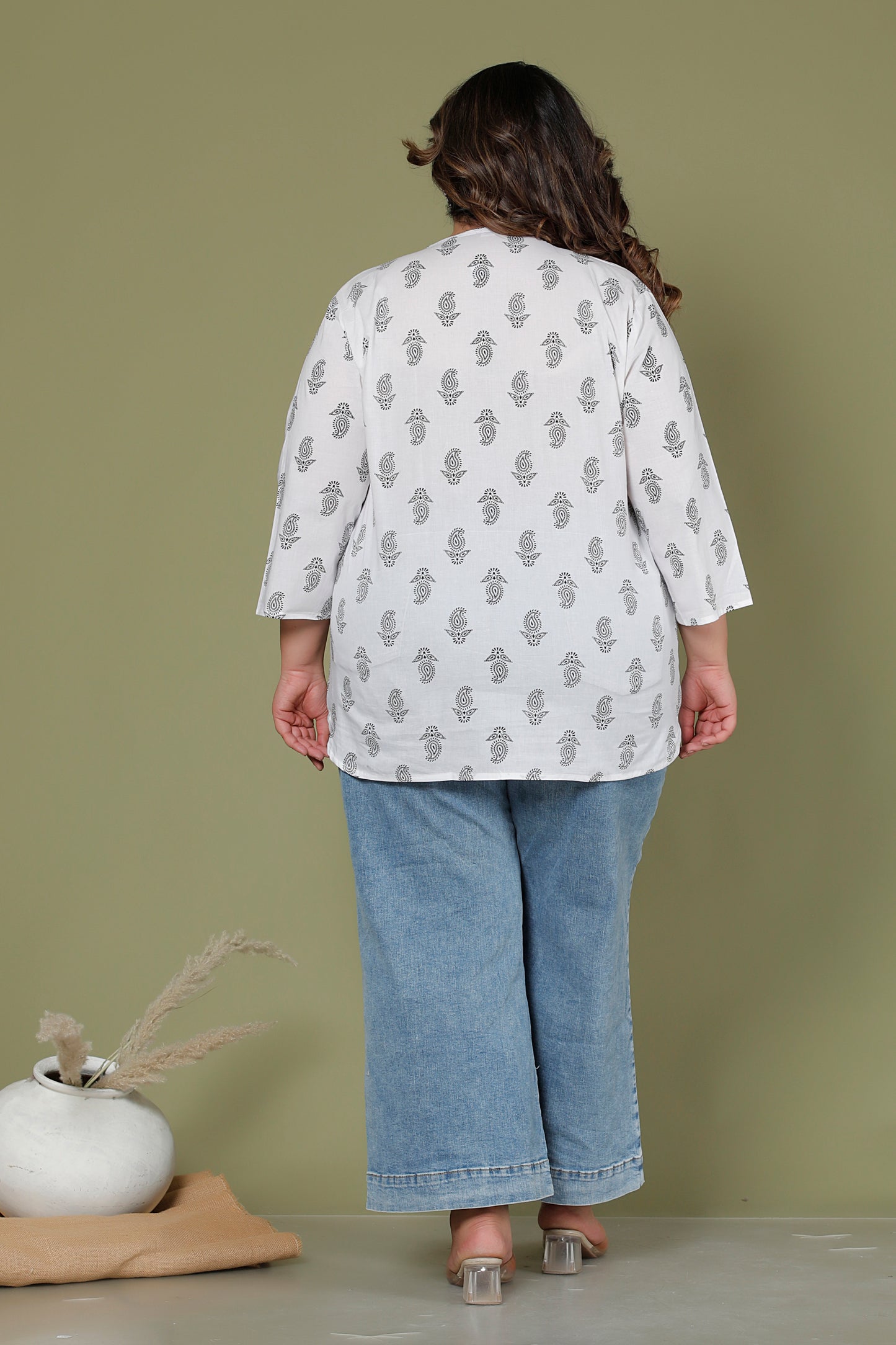 PAISLEY BUTTA PRINT COTTON TOP IN WHITE/BLACK COLOUR BY PLUSSIZEKURTI