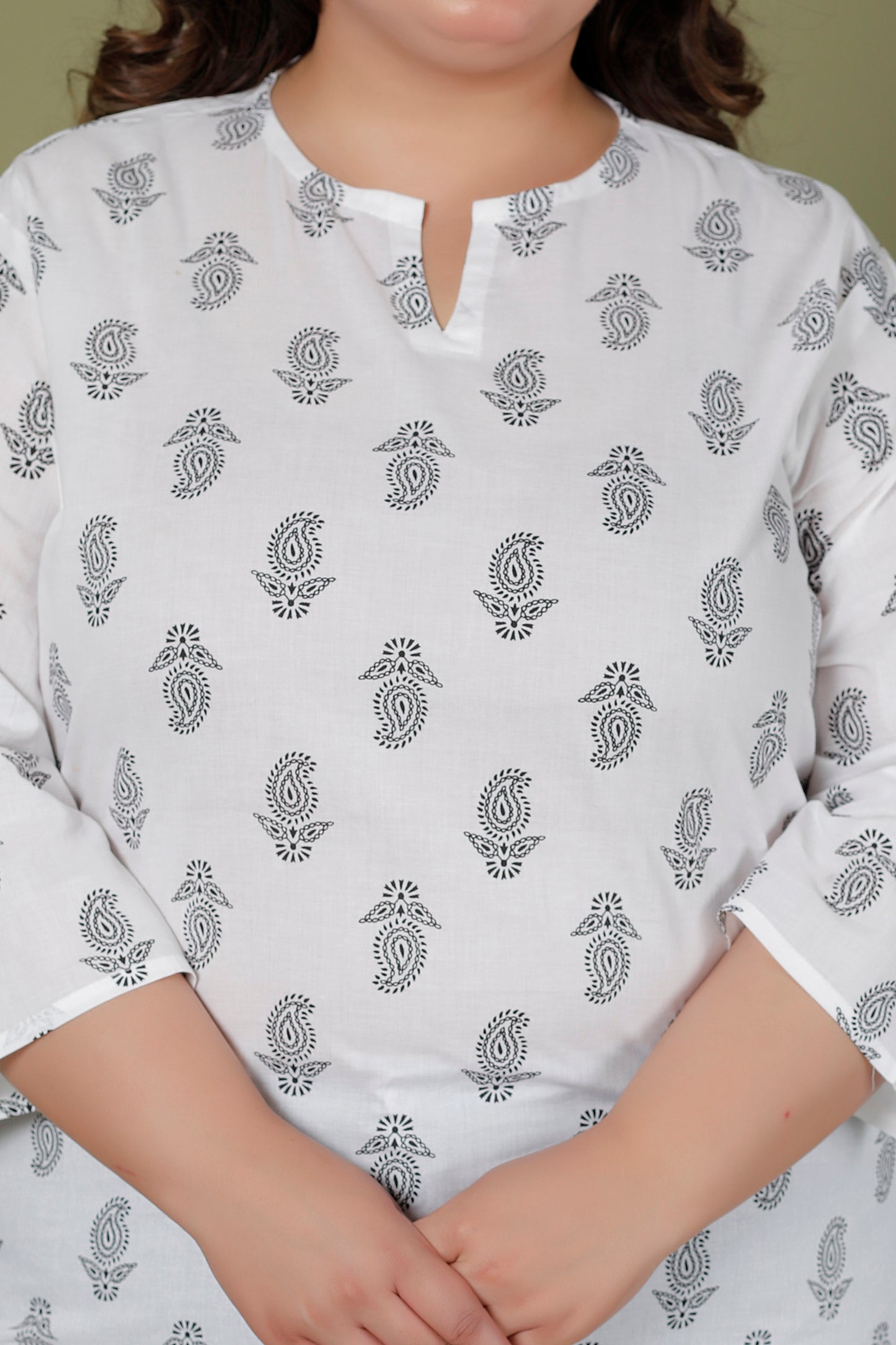 PAISLEY BUTTA PRINT COTTON TOP IN WHITE/BLACK COLOUR BY PLUSSIZEKURTI